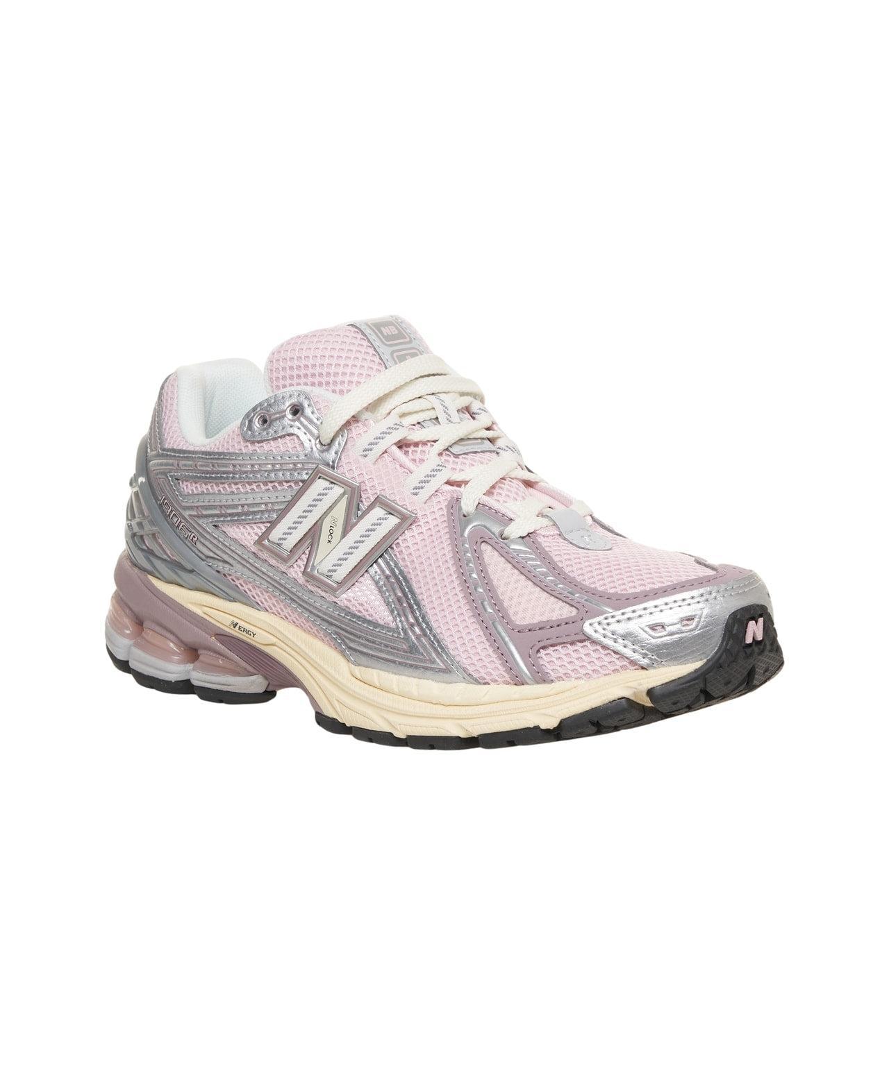 Sneakers '1906R' Product Image