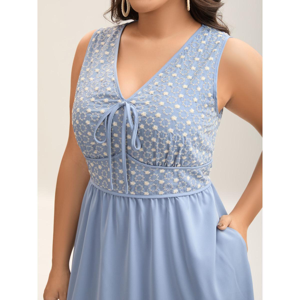 Plus Size Textured Cinched-Waist Pockets Maxi Dress LightBlue Women V-neck Sleeveless Curvy BloomChic 26/4X Product Image