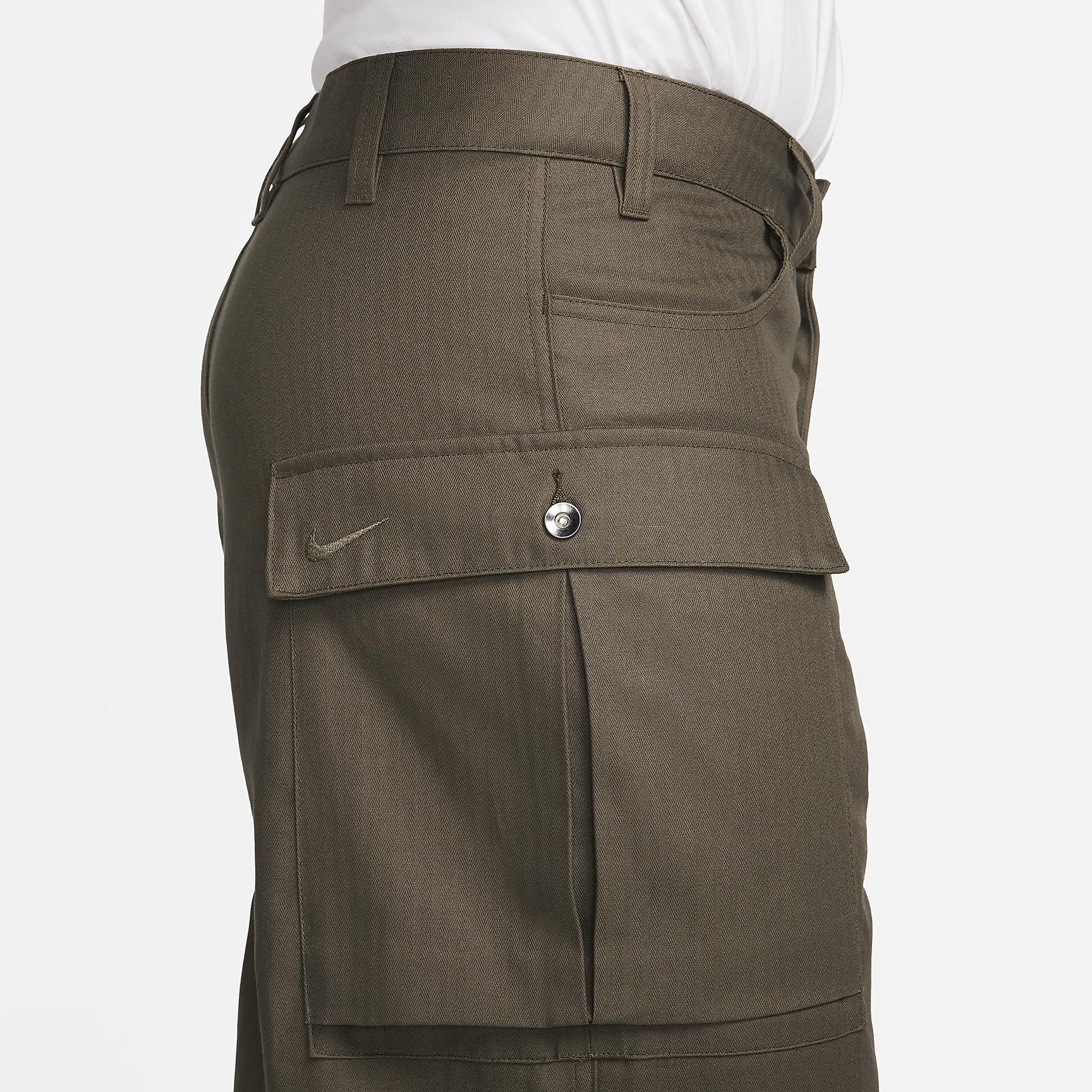 Nike Life Men's Cargo Pants Product Image