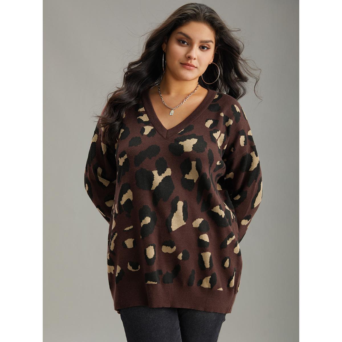 Plus Size Anti-Pilling Leopard Elastic Cuffs Pullover DarkBrown Women Casual Loose Long Sleeve V-neck Dailywear Pullovers BloomChic 12/L Product Image