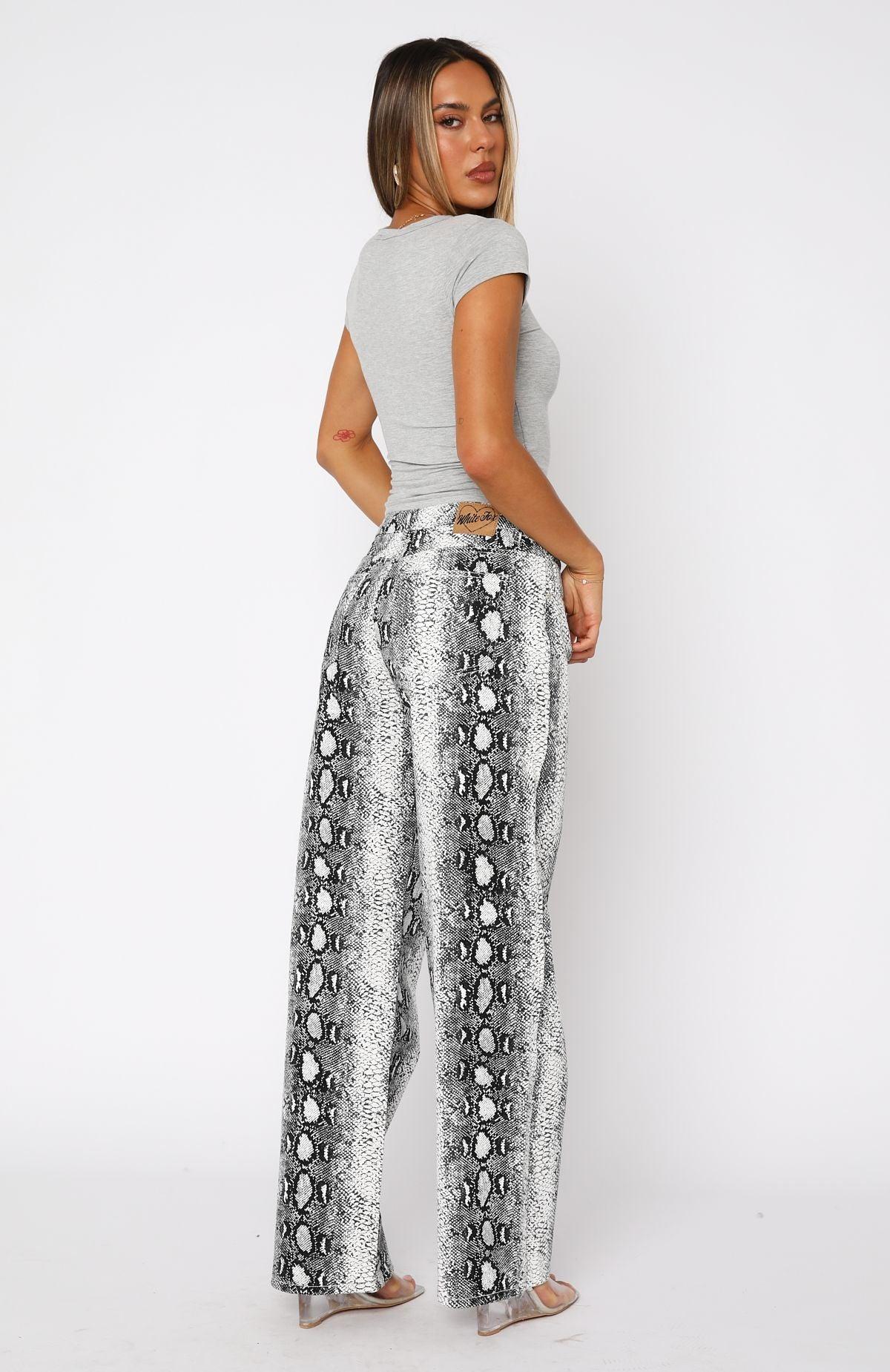 Alora Low Rise Wide Leg Jeans Snake Product Image