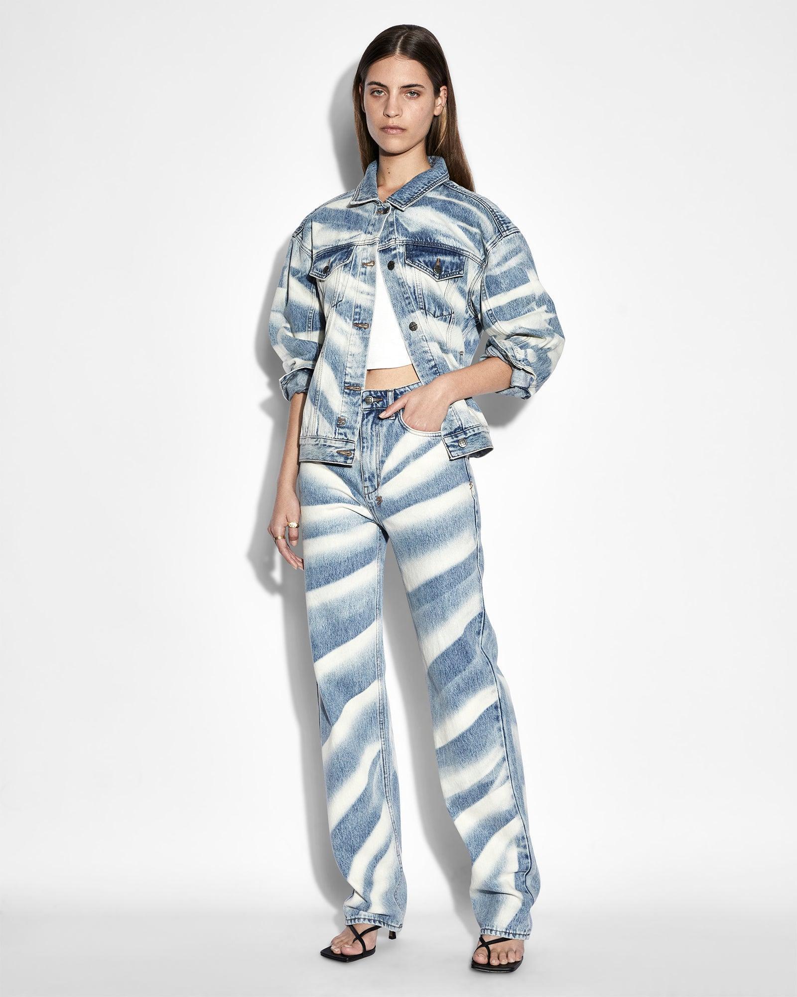 OVERSIZED JACKET STROKES Female Product Image