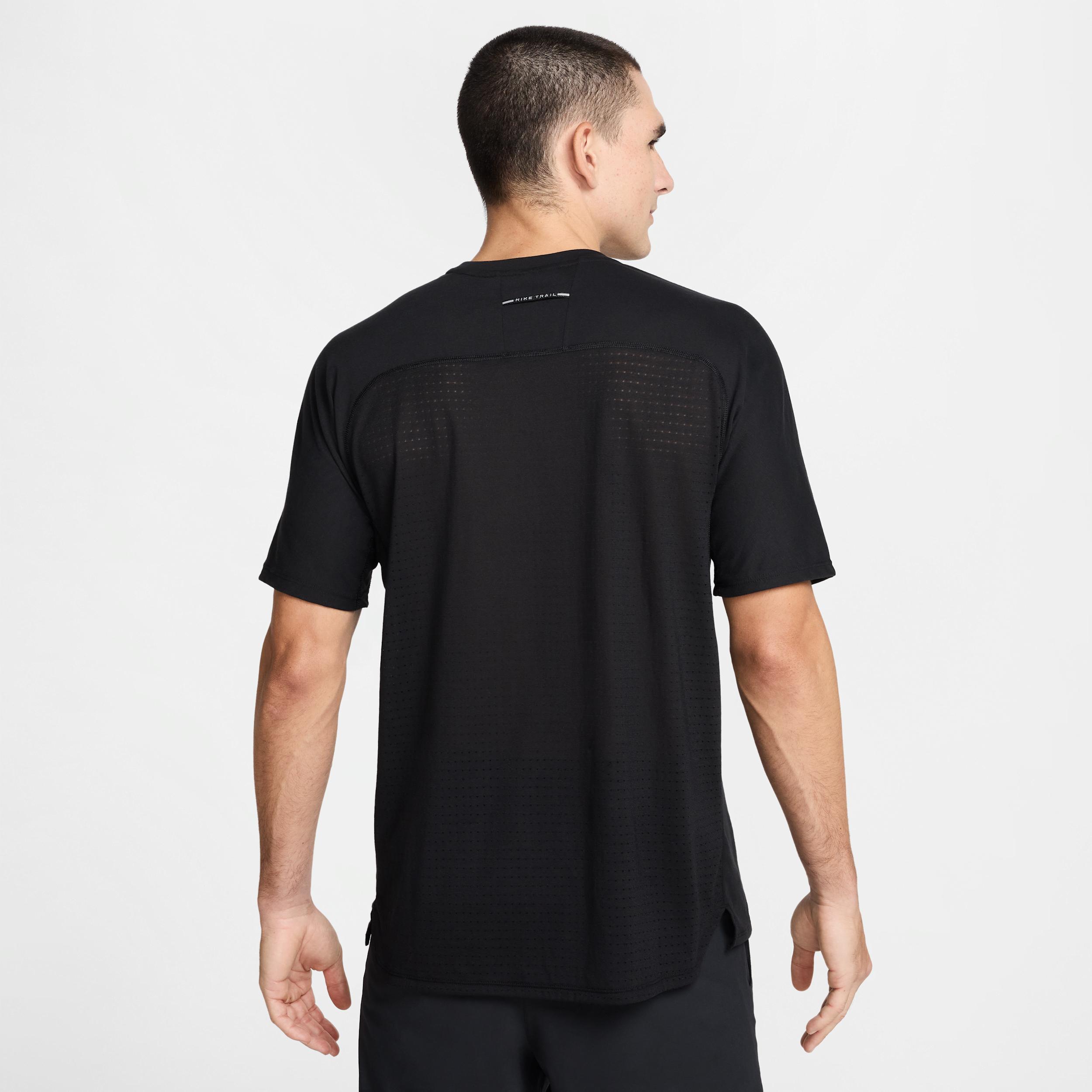 Nike Men's Solar Chase Dri-FIT ADV Short-Sleeve Running Top Product Image