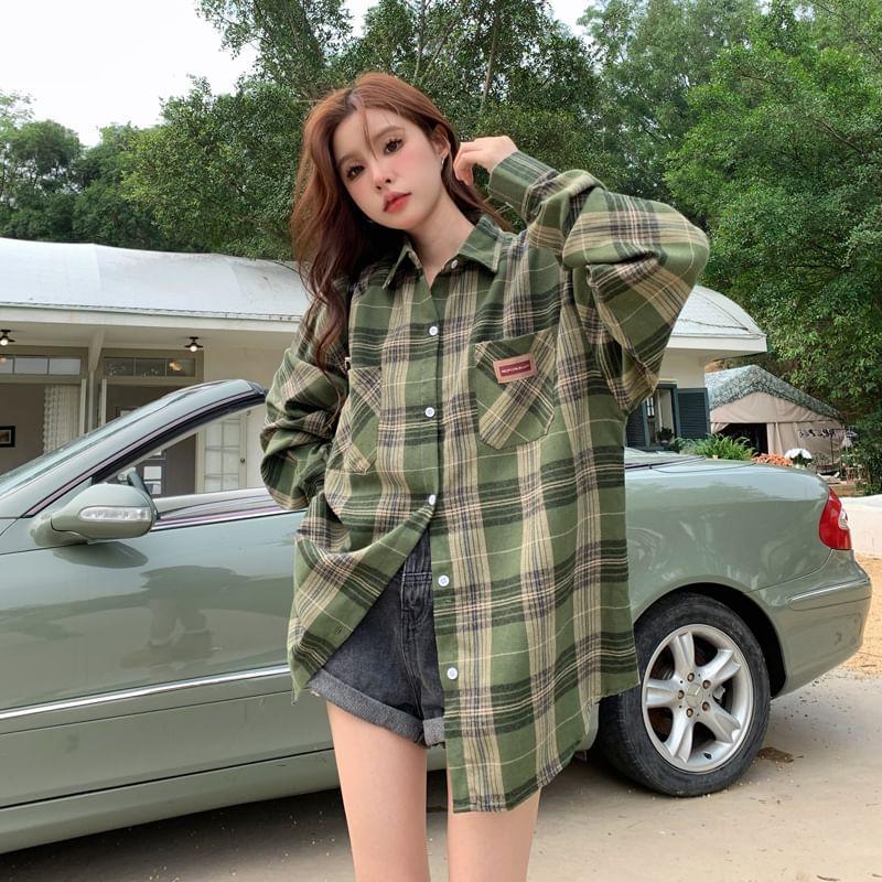 Long-Sleeve Pocketed Plaid Shirt Product Image
