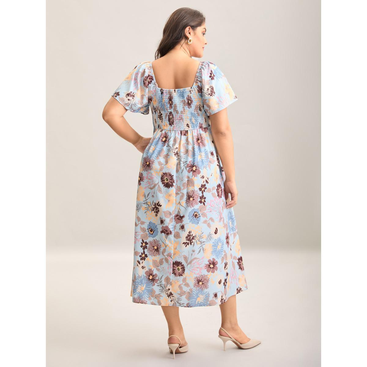 Plus Size Floral Shirred Square Neck Pocket Midi Dress Skyblue Women Elegant Non Square Neck Short sleeve Curvy Midi Dress BloomChic 26/4X Product Image