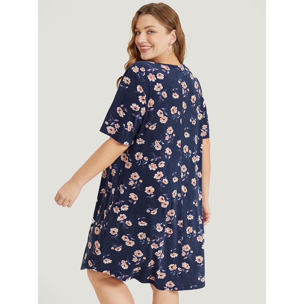 Plus Size Floral Print Keyhole Neck Pocket Arc Hem Dress Navy Women Casual Arc Hem Keyhole Cut-Out Short sleeve Curvy Knee Dress BloomChic 12/L Product Image