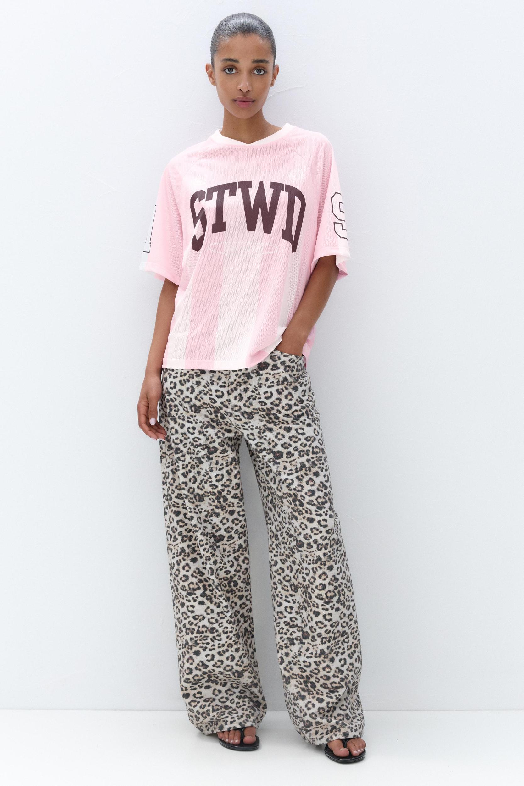 Pink 91 STWD soccer T-shirt Product Image