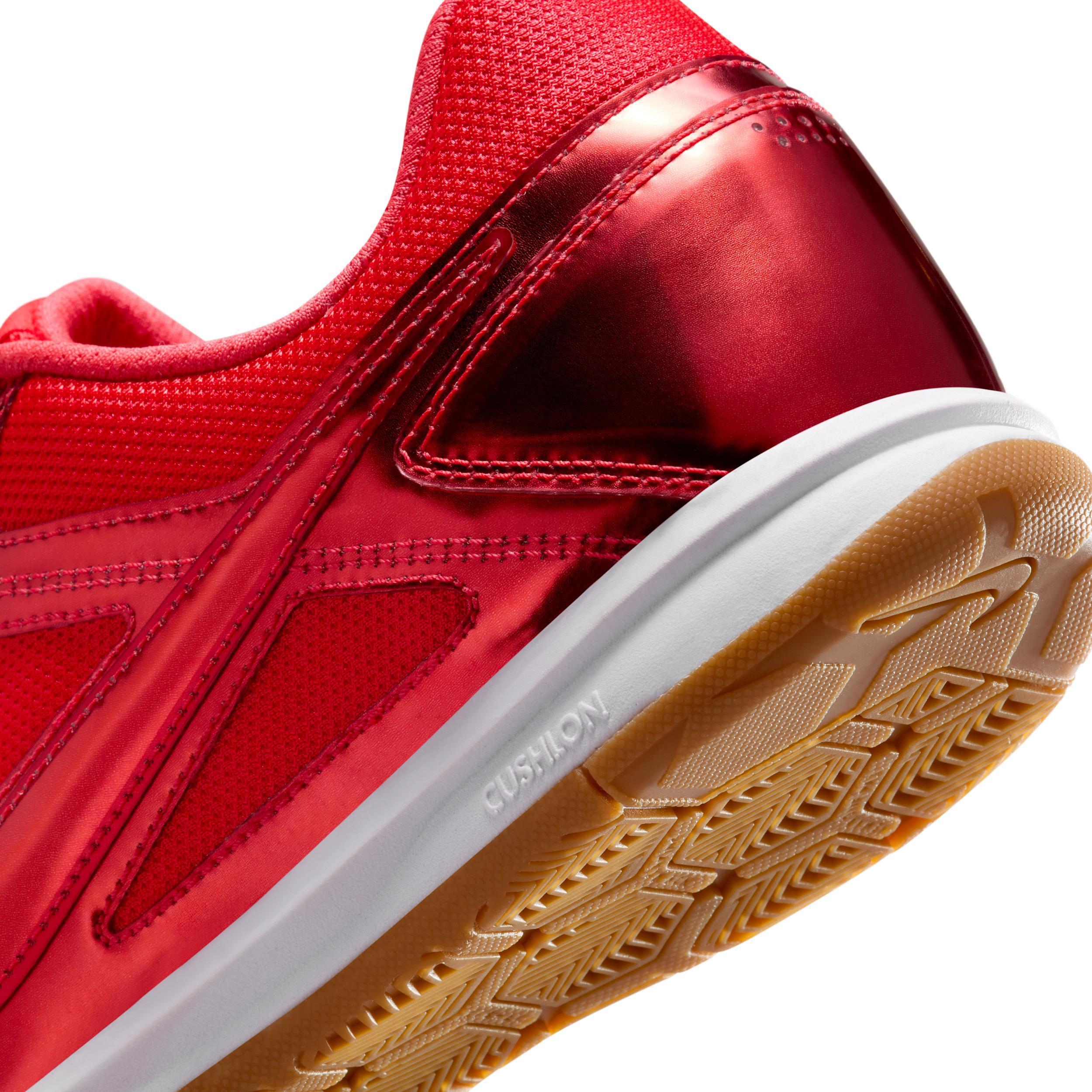Nike Gato LV8 Men's Shoes Product Image