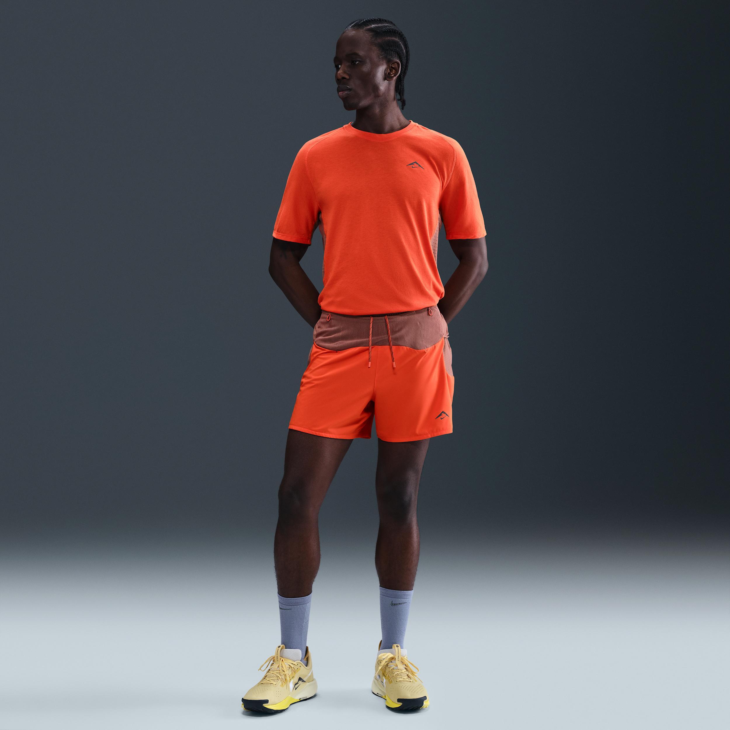 Nike Men's Solar Chase Dri-FIT ADV Short-Sleeve Running Top Product Image