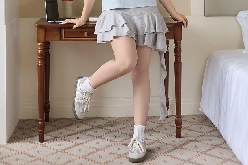 Plus Size High Rise Plain Mini Tiered Skirt Product Image