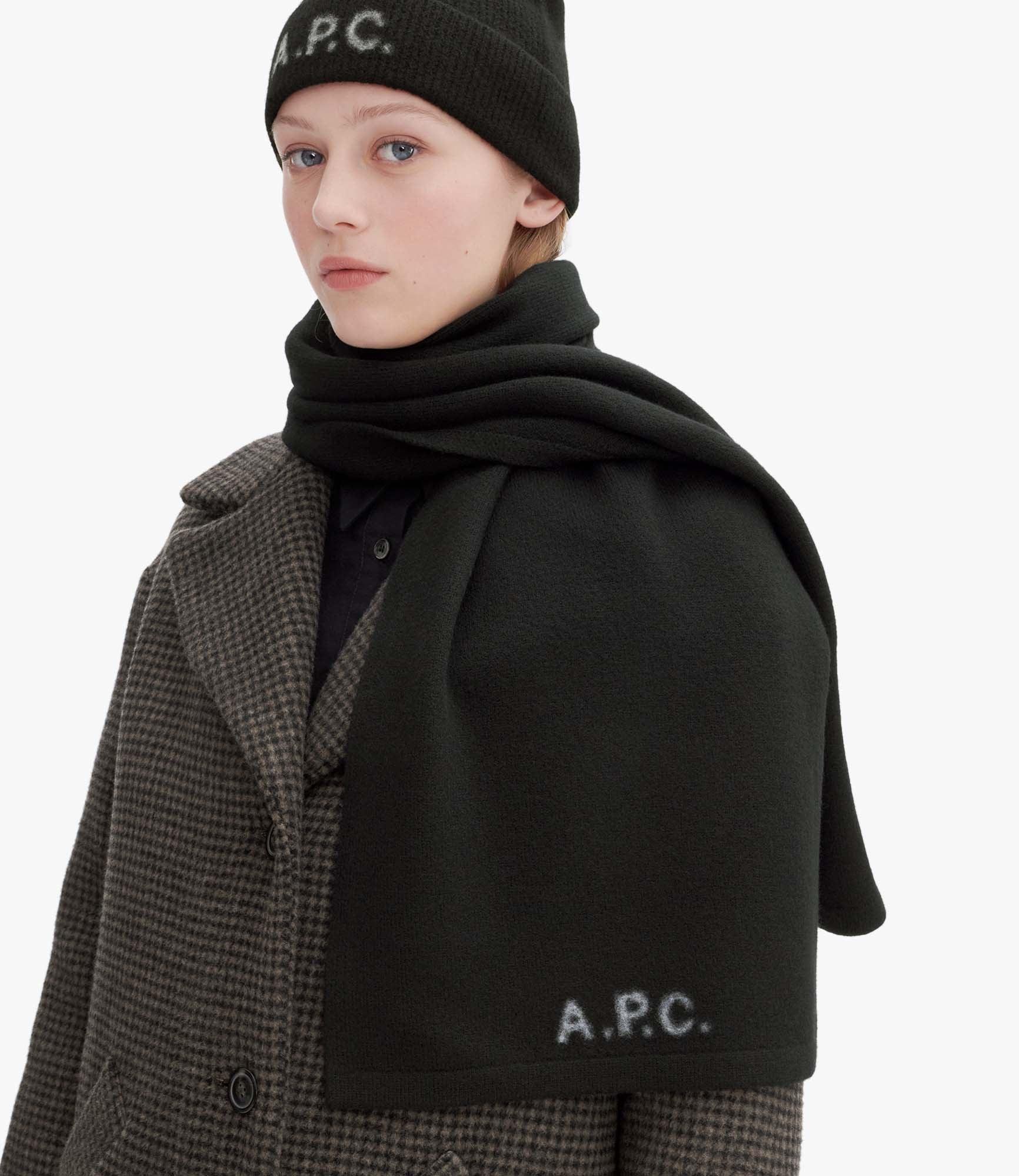 William scarf Product Image