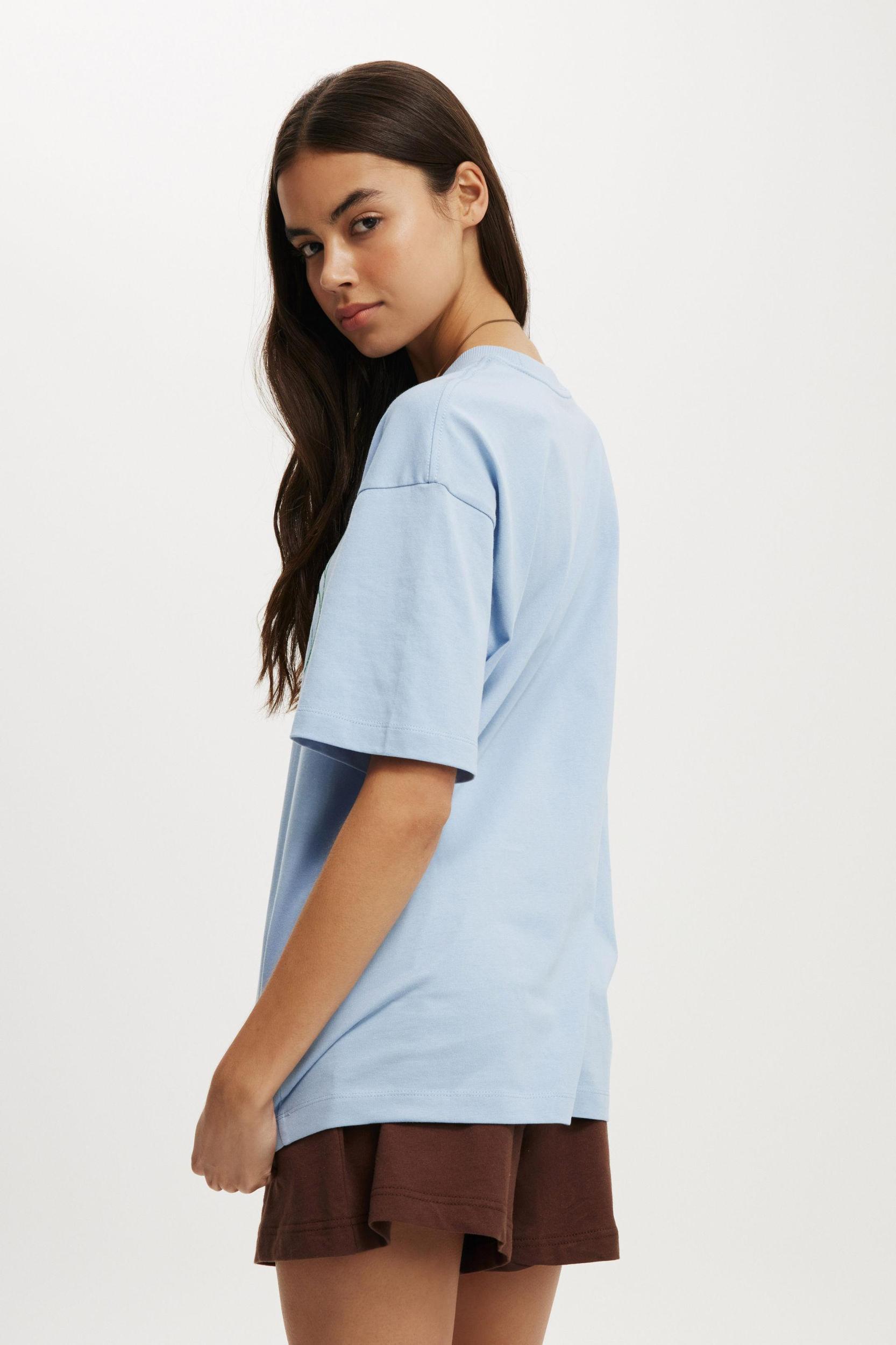 The Boxy Graphic Tee Product Image