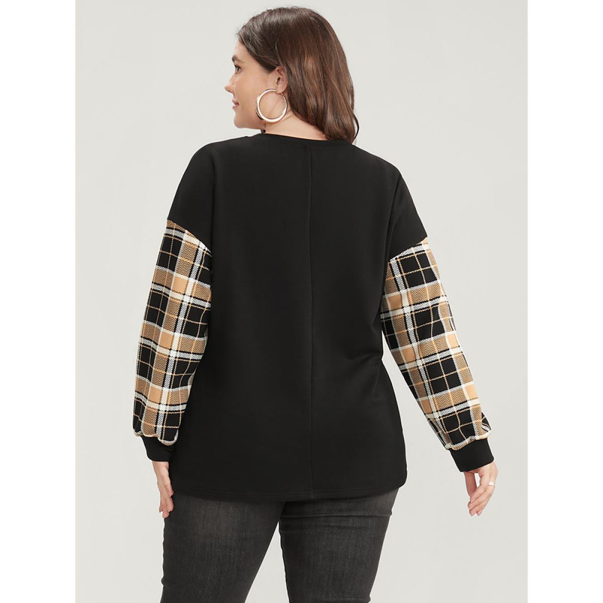 Plus Size Plaid Patchwork Pocket Round Neck Sweatshirt Women Black Casual Patchwork Round Neck Dailywear Sweatshirts BloomChic 18-20/2X Product Image