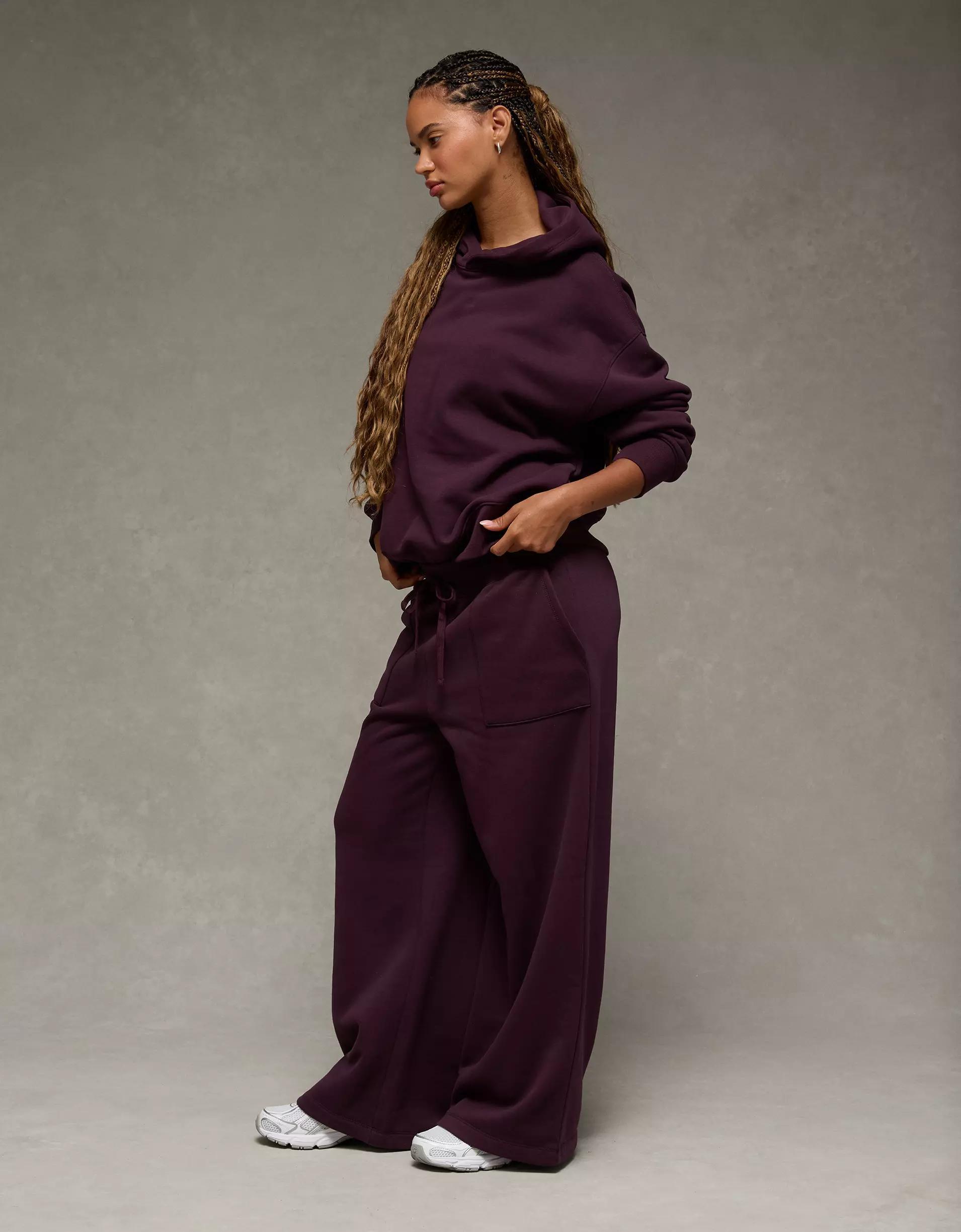 AE Everyday Luxe Wide-Leg Sweatpant Product Image