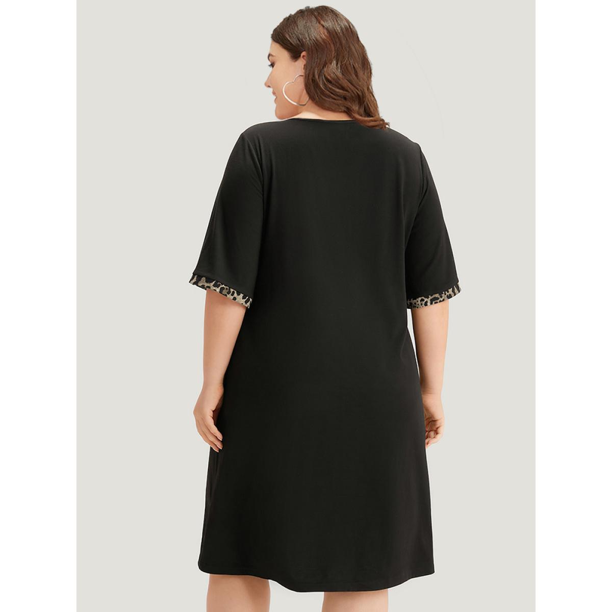 Plus Size Supersoft Essentials Leopard Print Patchwork Pocket V Neck Dress Black Women Casual Plain V-neck Short sleeve Curvy Midi Dress BloomChic 14-16/1X Product Image
