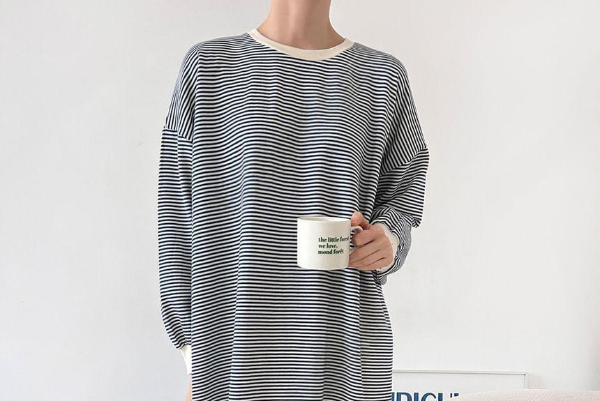Long-Sleeve Striped Loose-Fit Midi Dress Product Image
