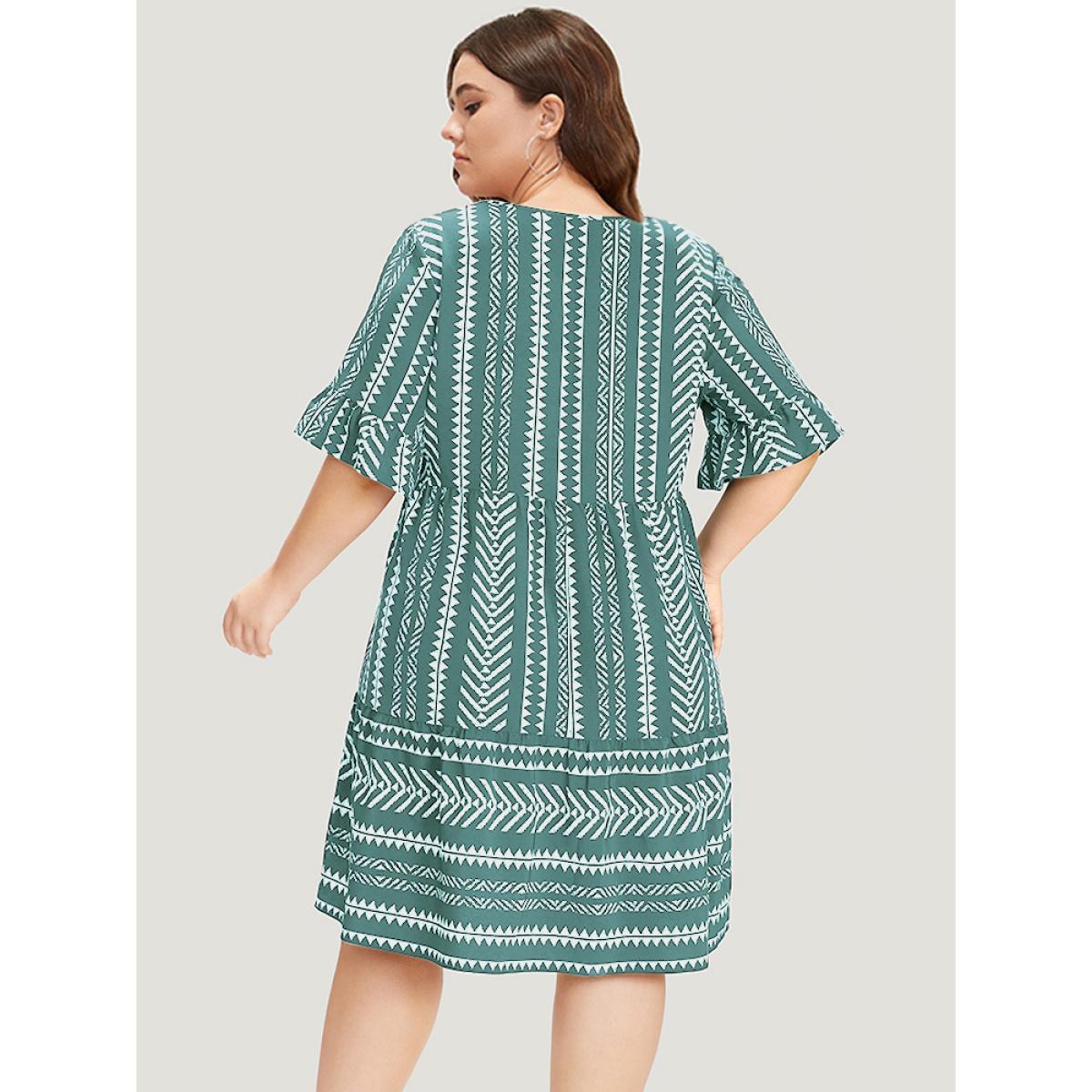 Plus Size Striped Geo Patchwork Pocket Bell Sleeve Dress Mint Women Vacation Patchwork V-neck Short sleeve Curvy Knee Dress BloomChic 12/L Product Image
