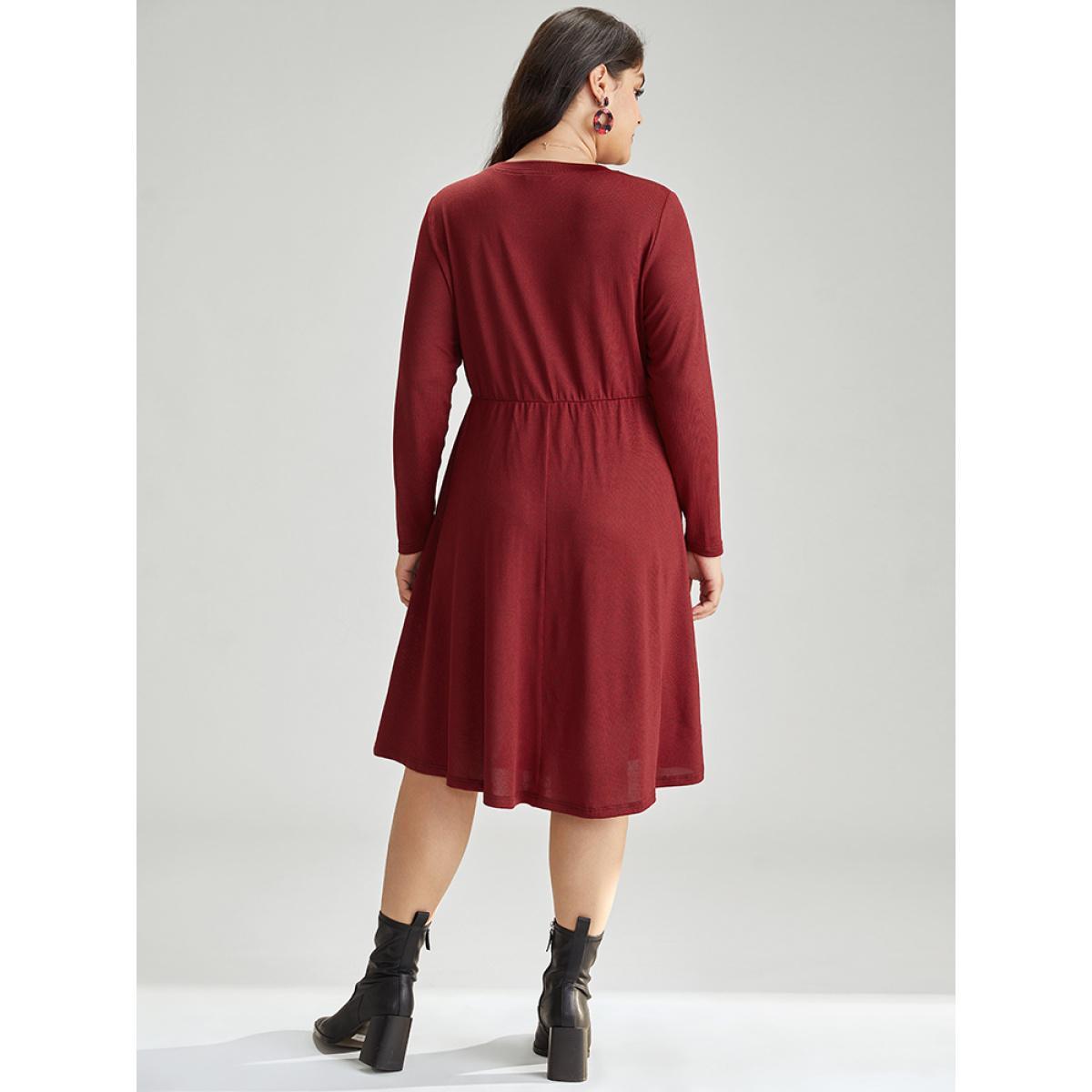 Plus Size Holiday Greetings Embroidered Pocket Elastic Waist Dress Scarlet Women Elegant Embroidered Round Neck Long Sleeve Curvy Midi Dress BloomChic 10/M Product Image
