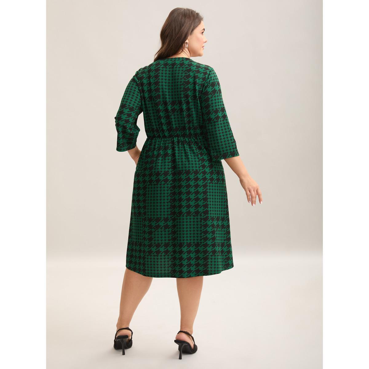 Plus Size Houndstooth Print Waist-Cinched Patchwork Midi Dress DarkGreen Women At the Office Patchwork Knit Dresses Bloomchic 18-20/2X Product Image