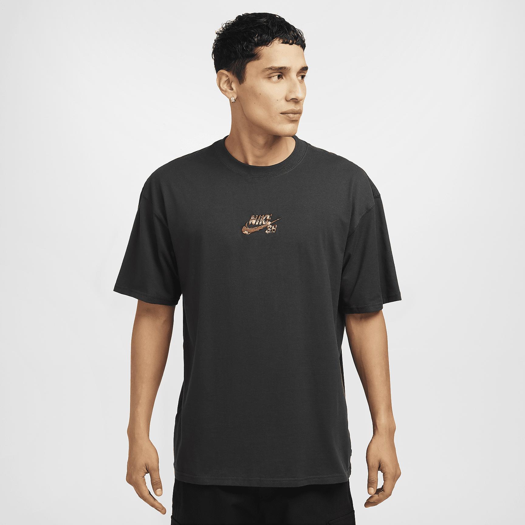 Men's Nike Sportswear Max90 T-Shirt Product Image