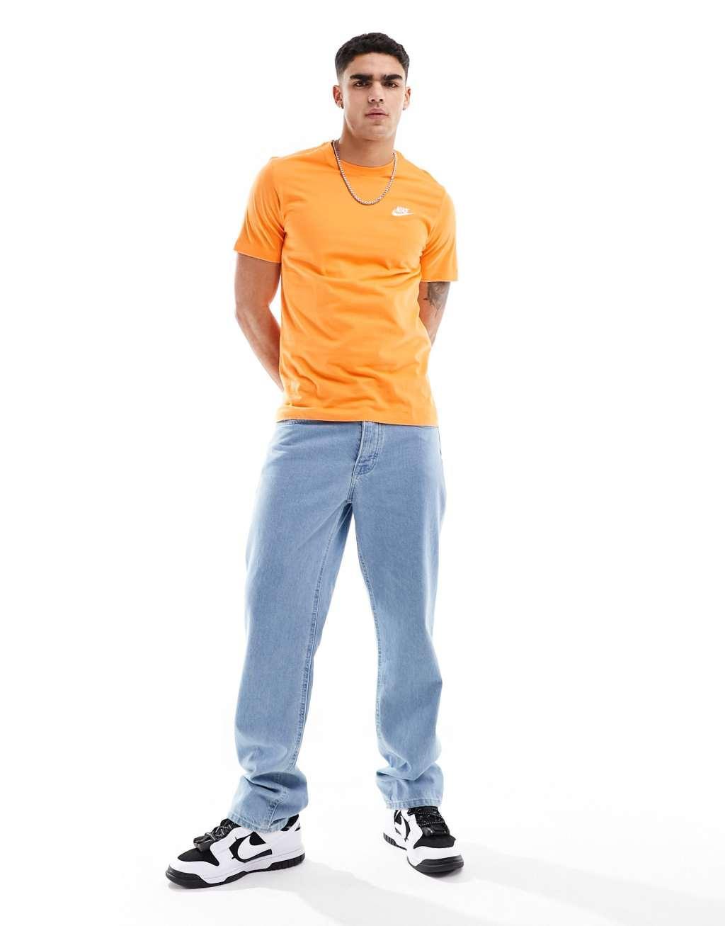 Nike Club Unisex t-shirt Product Image