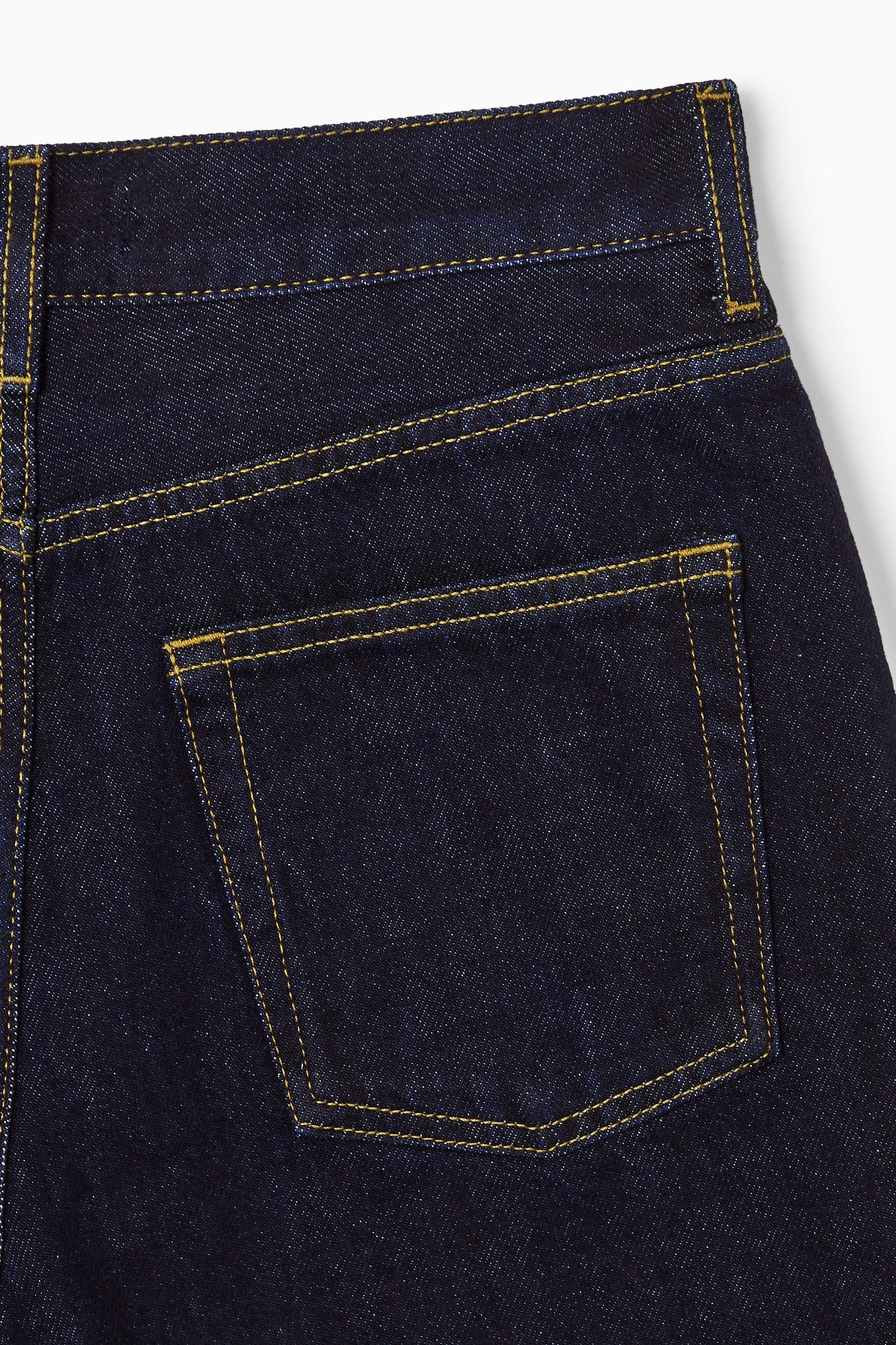 HIGH-RISE DENIM SHORTS Product Image