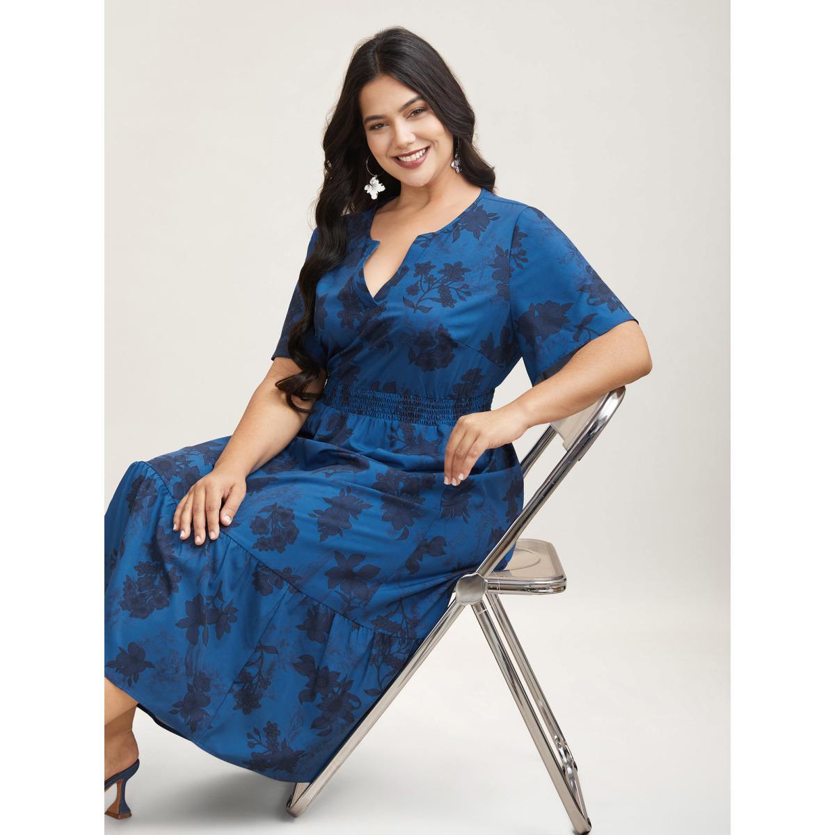 Plus Size Silhouette Flower Shirred Pockets Midi Dress Mediumblue Women Elegant Shirred Notched collar Short sleeve Curvy BloomChic 18-20/2X Product Image