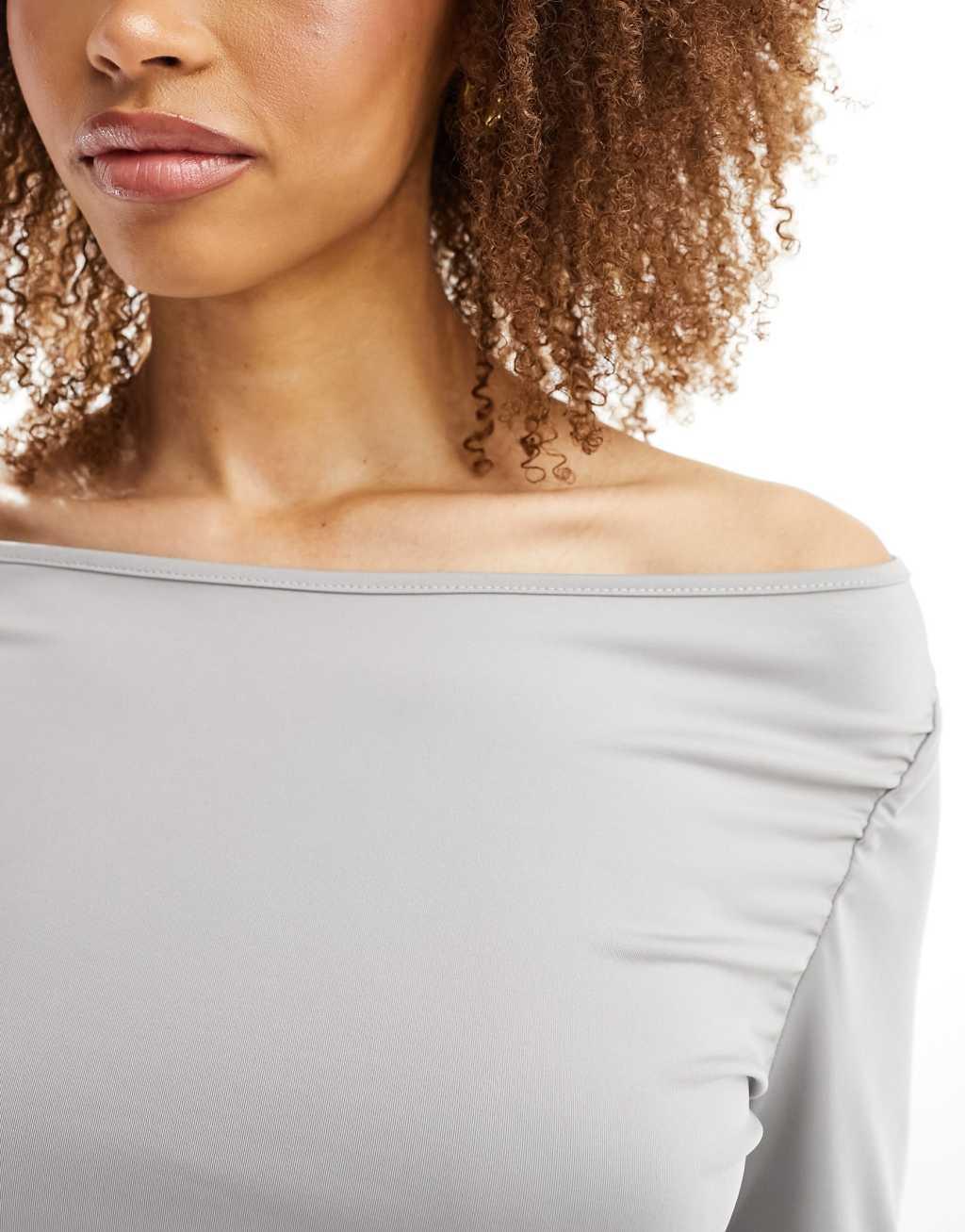 4th & Reckless asymmetric off shoulder top Product Image