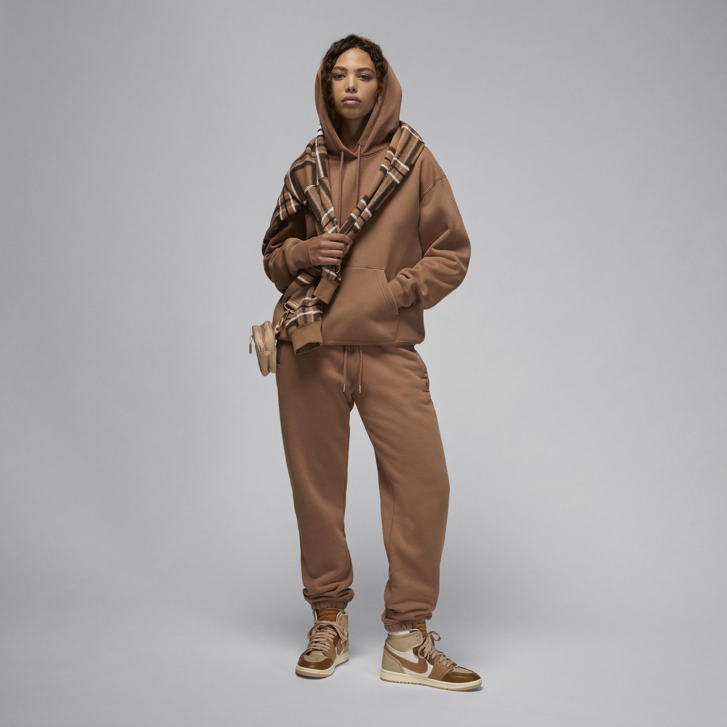 Jordan Flight Fleece Women's Satin-Lined Pullover Hoodie Product Image