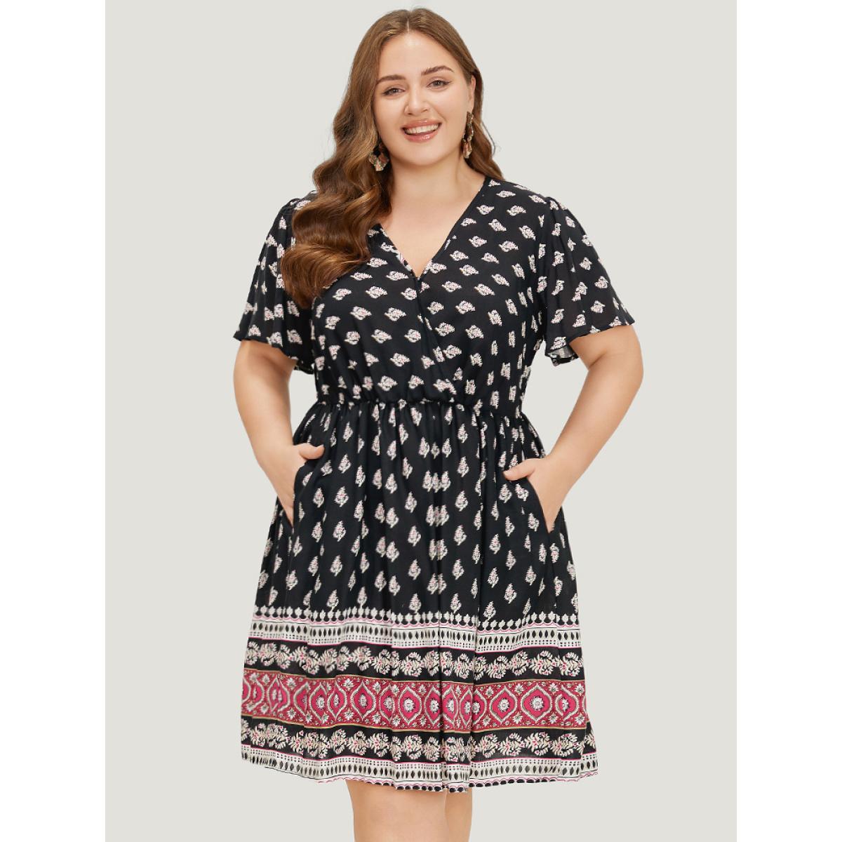 Plus Size Bandana Print Flutter Sleeve Pocket Wrap Dress BlackFlower Women Vacation Wrap V-neck Short sleeve Curvy Knee Dress BloomChic 30/6X Product Image