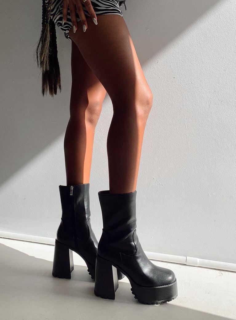 Garbo Boots Black Product Image