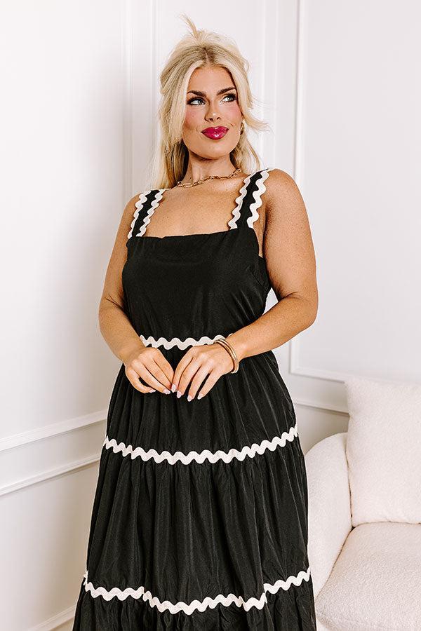 Patio Party Tiered Midi in Black Curves Product Image