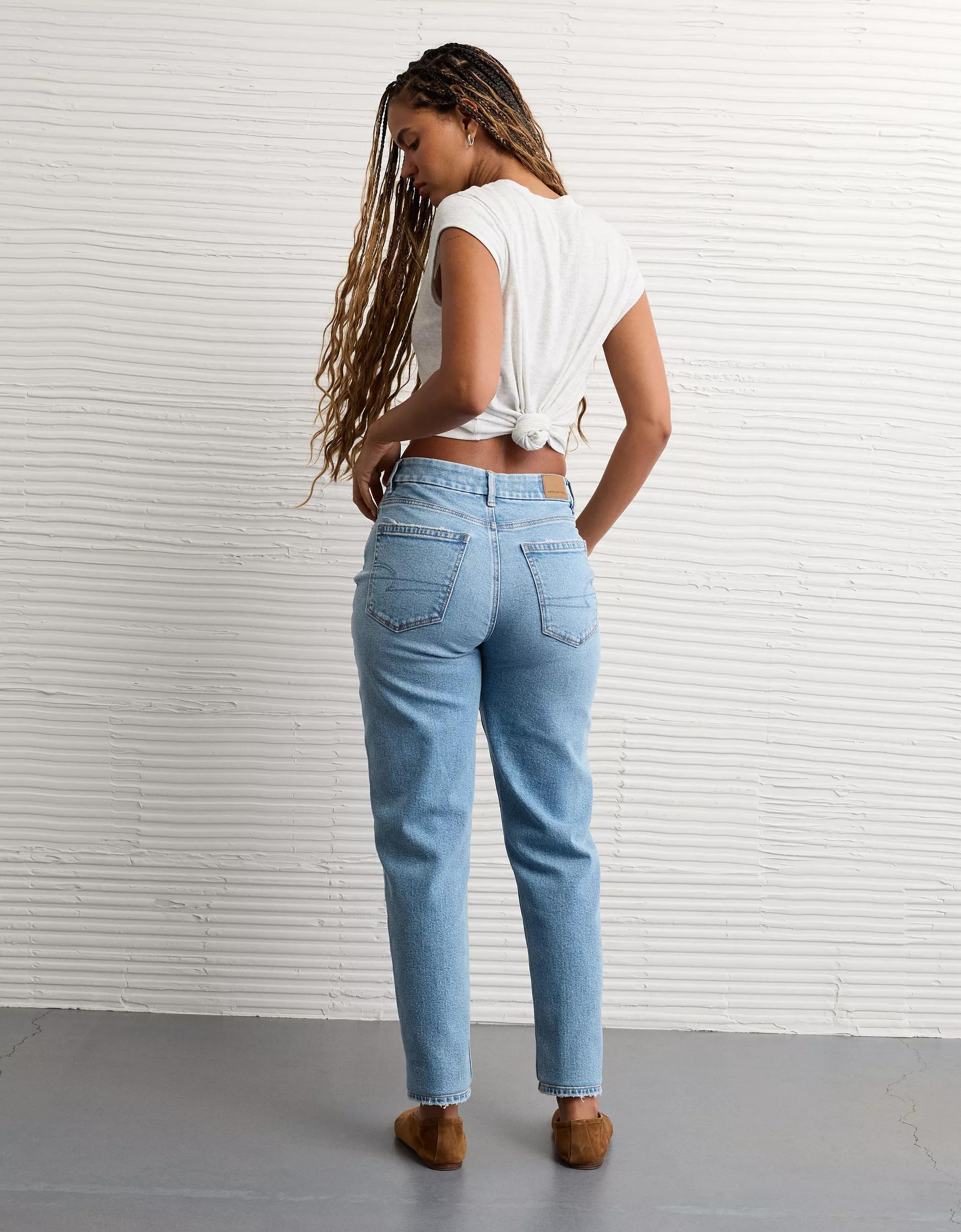 AE Strigid Curvy Mom Jean Product Image