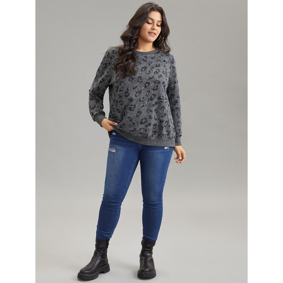 Plus Size Leopard Graphic Rib Knit Elastic Hem Sweatshirt Women DimGray Casual Rib Knit Round Neck Dailywear Sweatshirts BloomChic 18-20/2X Product Image