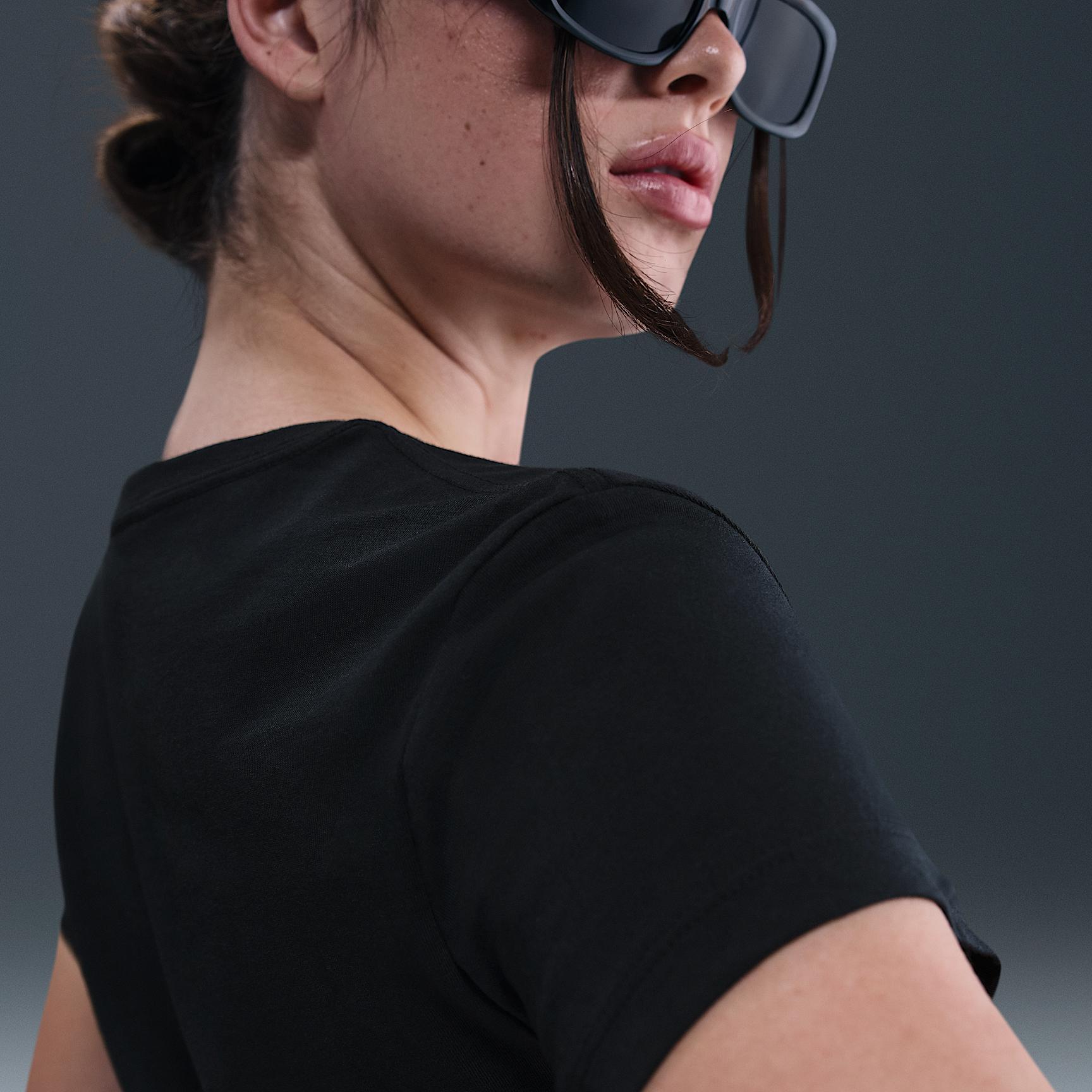 Women's Nike Sportswear Short-Sleeve Graphic T-Shirt Product Image