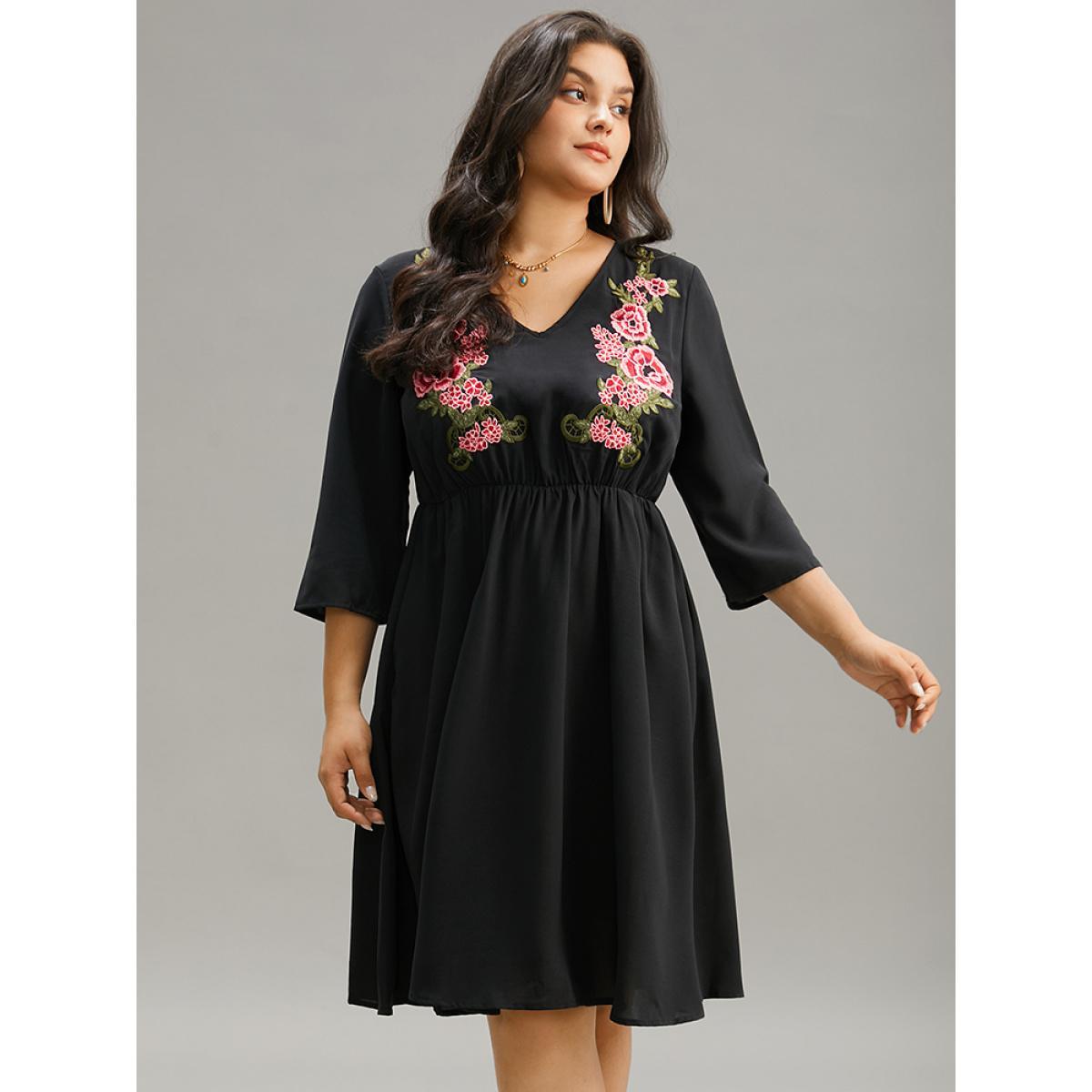Plus Size Floral Embroidered Pocket V Neck Dress Black Women Vacation Embroidered V-neck Elbow-length sleeve Curvy Midi Dress BloomChic 10/M Product Image