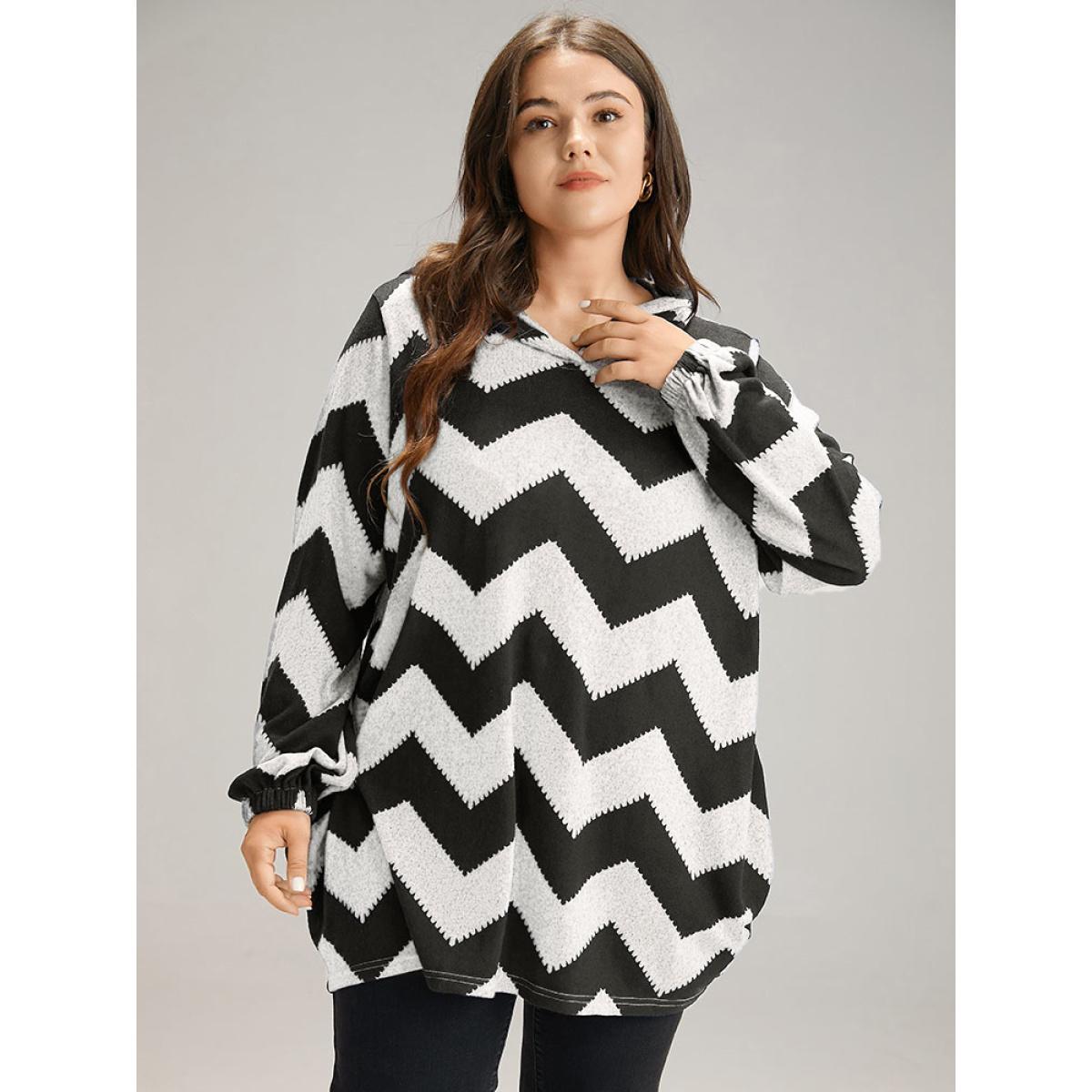Plus Size Geo Striped Hooded Elastic Cuffs T-shirt Black Women Casual Elastic cuffs Geometric Hooded Dailywear T-shirts BloomChic 14-16/1X Product Image