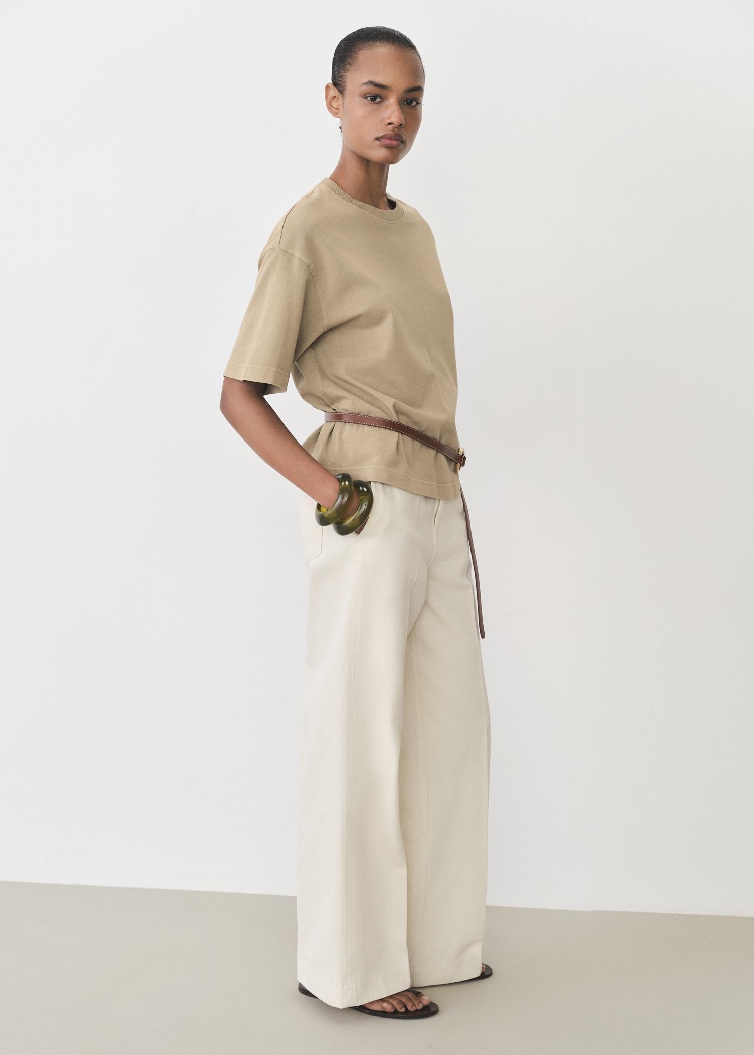 Oversized cotton t-shirt - Women | MANGO USA Product Image