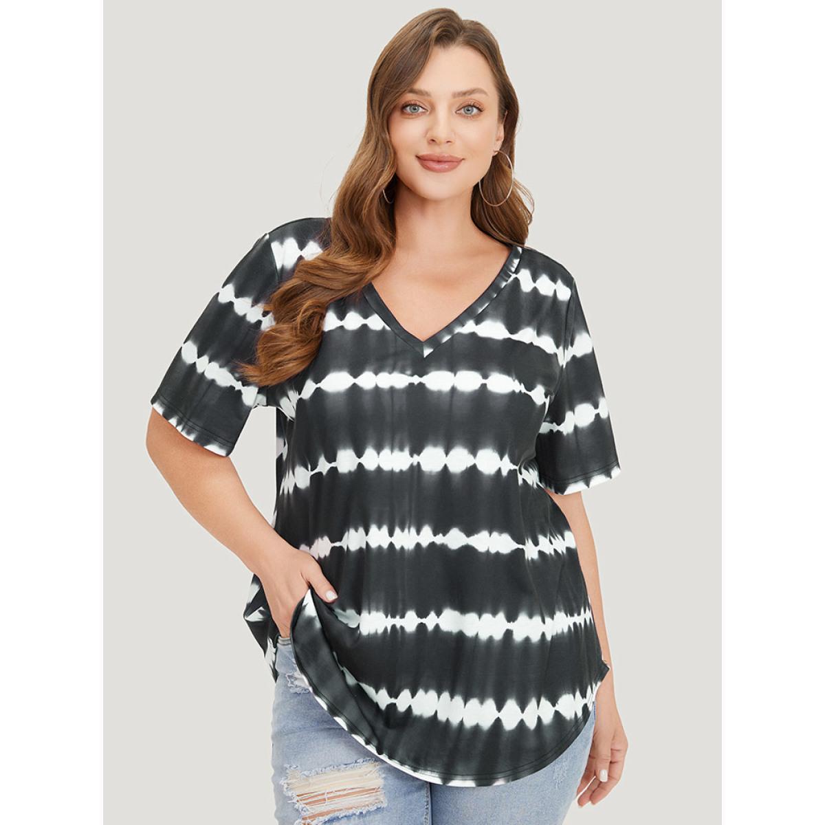 Plus Size Striped Tie Dye Curved Hem T-shirt Black Women Casual Arc Hem Ombre V-neck Dailywear T-shirts BloomChic 12/L Product Image
