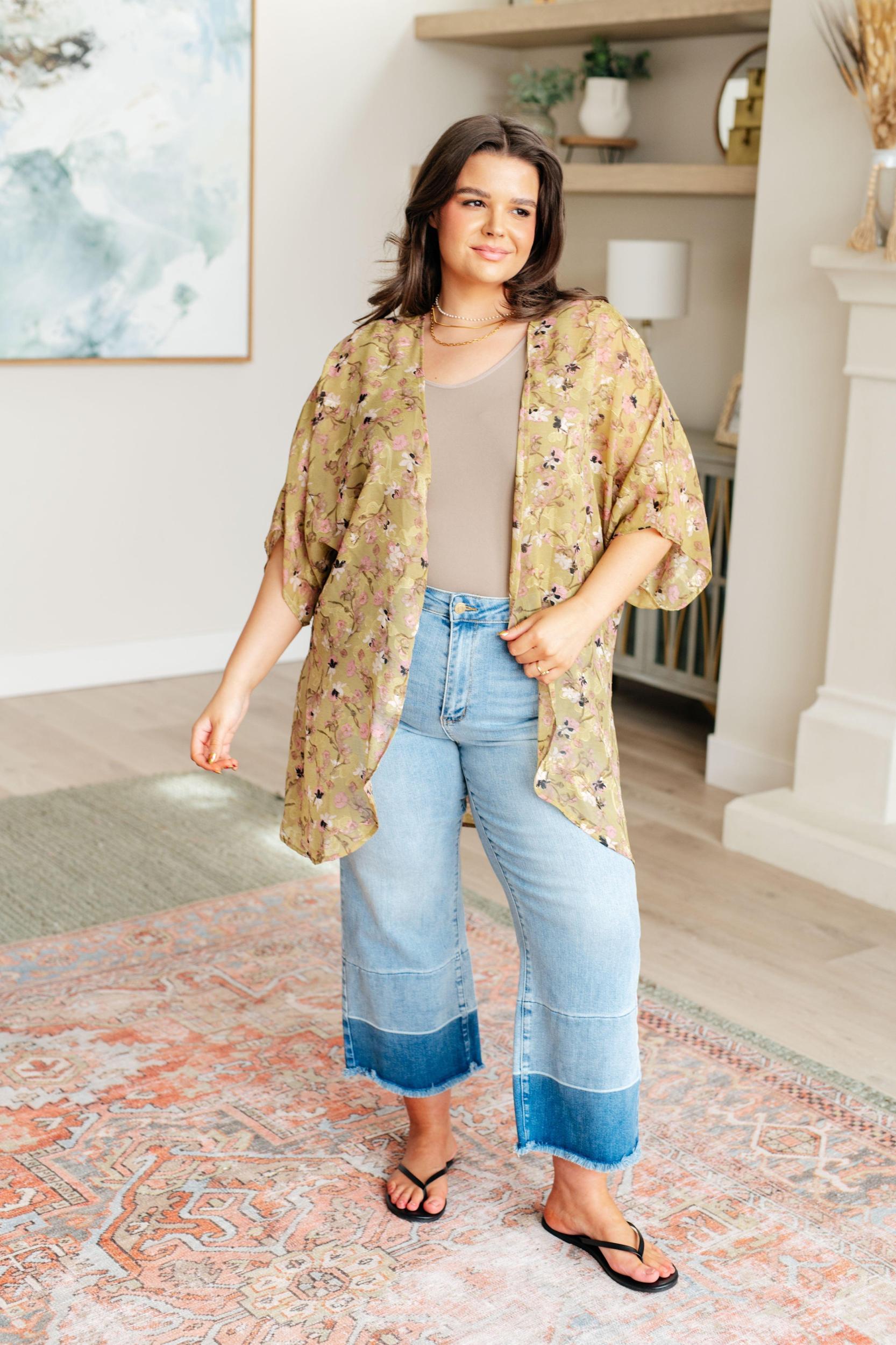Go Anywhere Floral Kimono Product Image