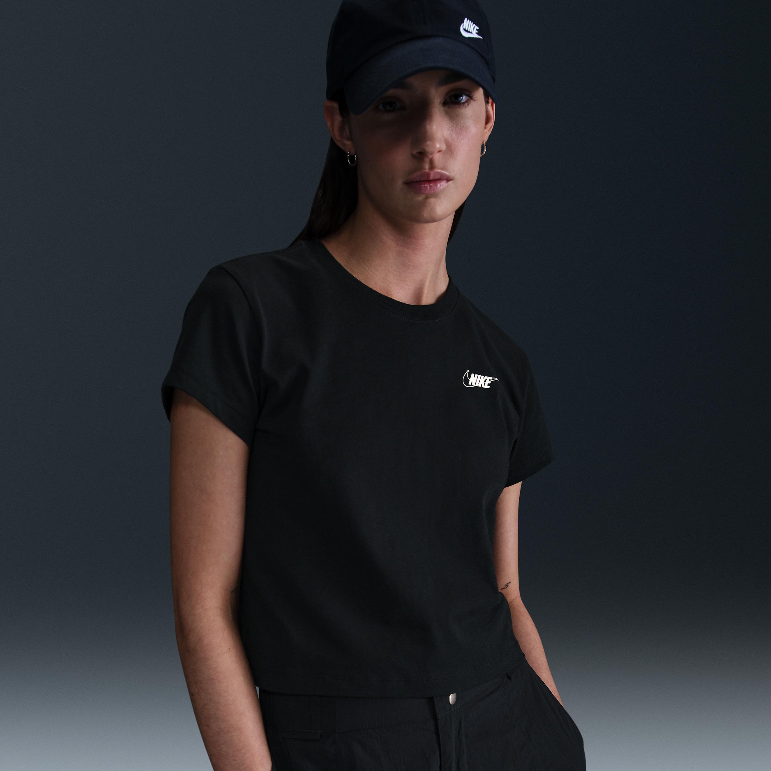 Women's Nike Sportswear Club Short-Sleeve Cropped Graphic T-Shirt Product Image