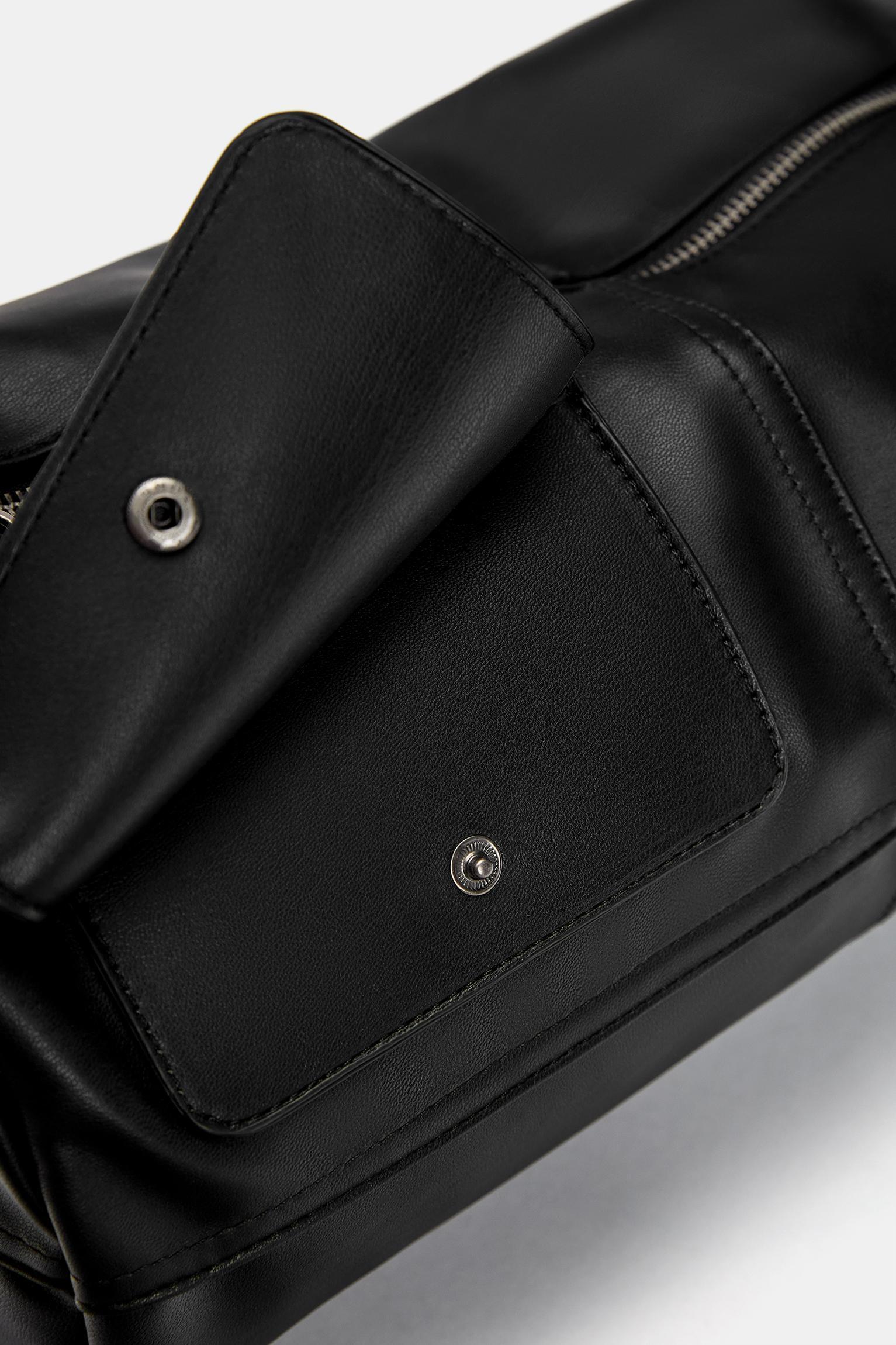 Multi-panel shoulder bag Product Image