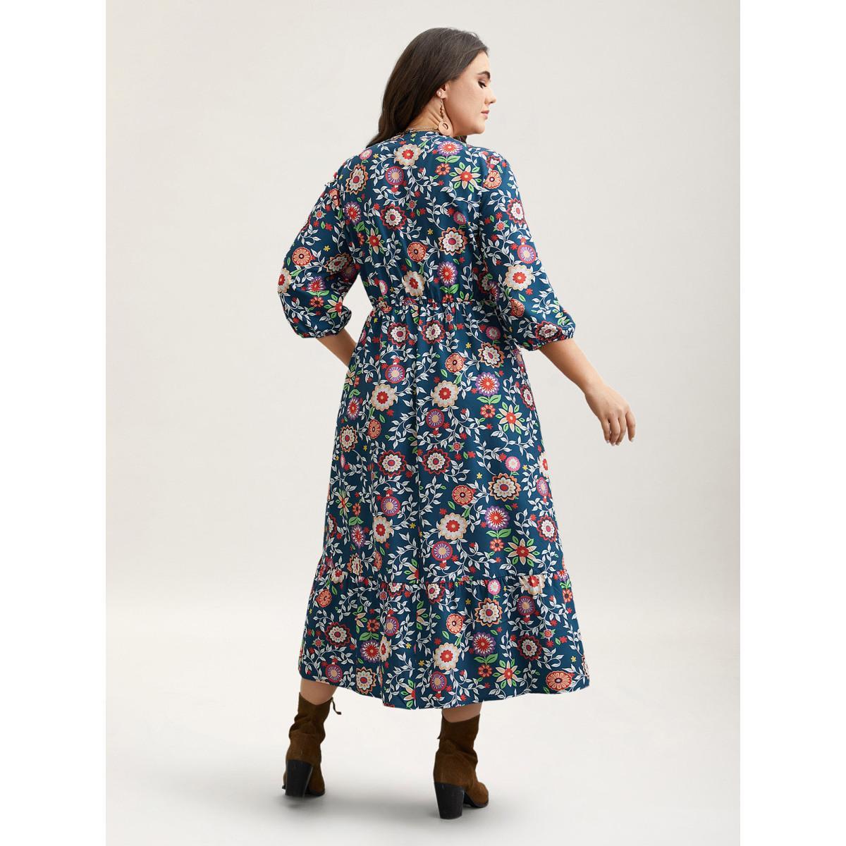 Plus Size Floral Print Stretchy-Waist Pockets Maxi Dress Navy Women Resort Non Flat collar with V-notch Elbow-length sleeve Curvy BloomChic 30/6X Product Image