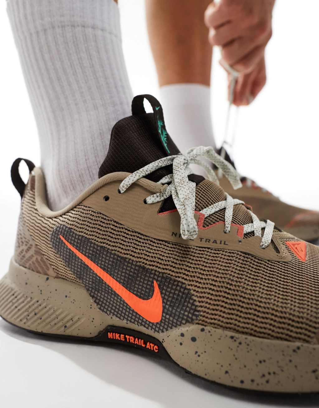 Nike Running Juniper Trail 3 sneakers in khaki and orange Product Image