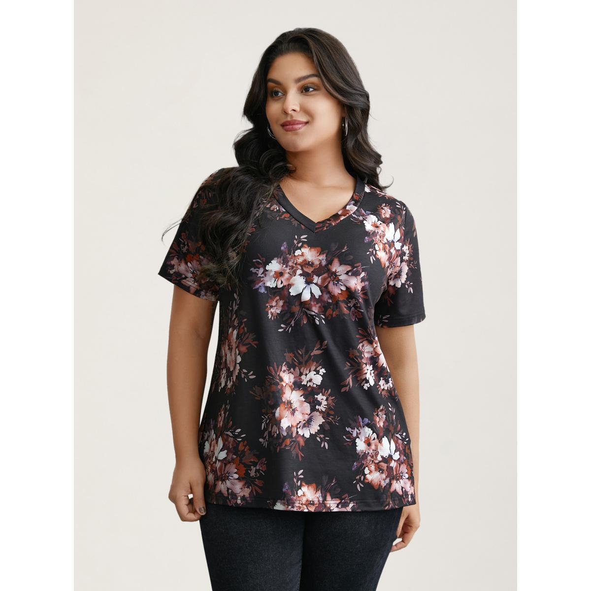 Plus Size Floral Print V Neck Stretchy T-shirt Black Women Elegant Non Natural Flowers V-neck Everyday T-shirts BloomChic 12/L Product Image