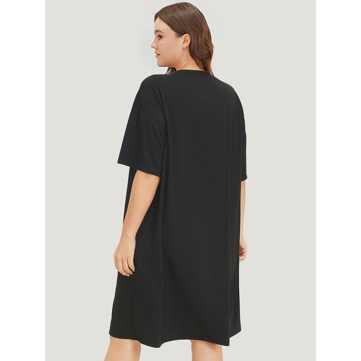 Plus Size Supersoft Essentials Star & Moon Print Pocket Crew Neck Dress Black Women Casual Plain Curvy Knee Dress BloomChic 22-24/3X Product Image