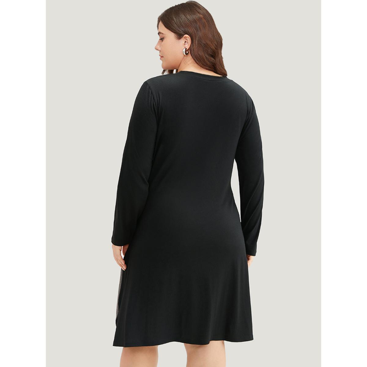Plus Size Supersoft Essentials Two Tone Pocket Dress Black Women Casual Patchwork Round Neck Long Sleeve Curvy Knee Dress BloomChic 12/L Product Image