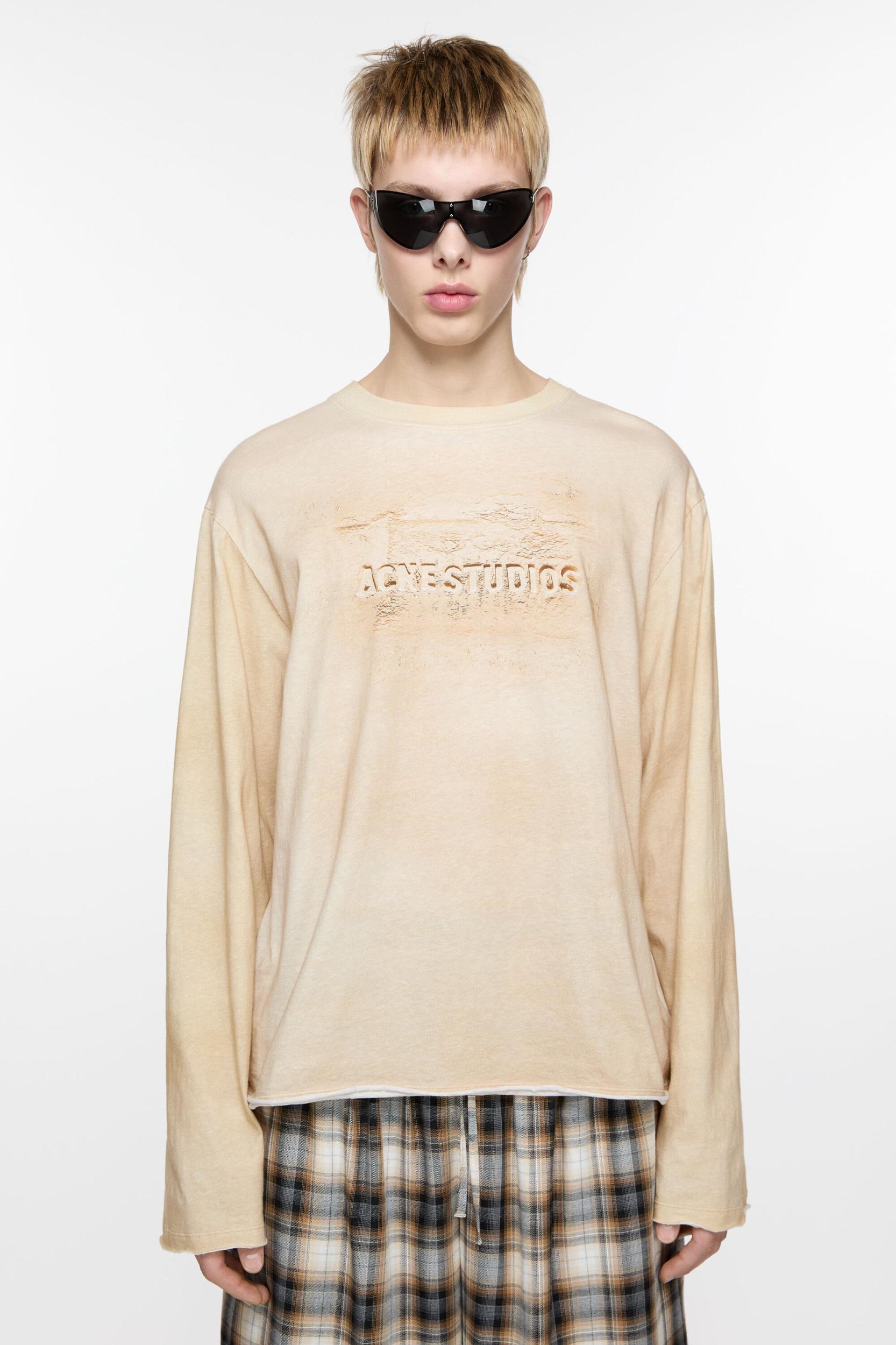 Long sleeve logo t-shirt Product Image
