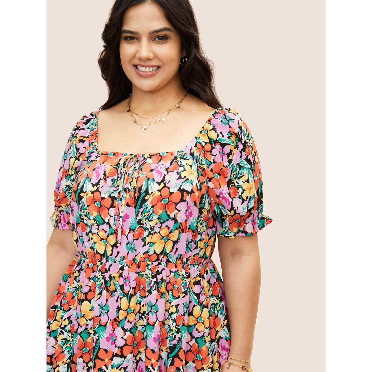 Plus Size Square Neck Floral Drawstring Split Hem Dress Black Women Elegant Gathered Square Neck Short sleeve Curvy BloomChic 12/L Product Image