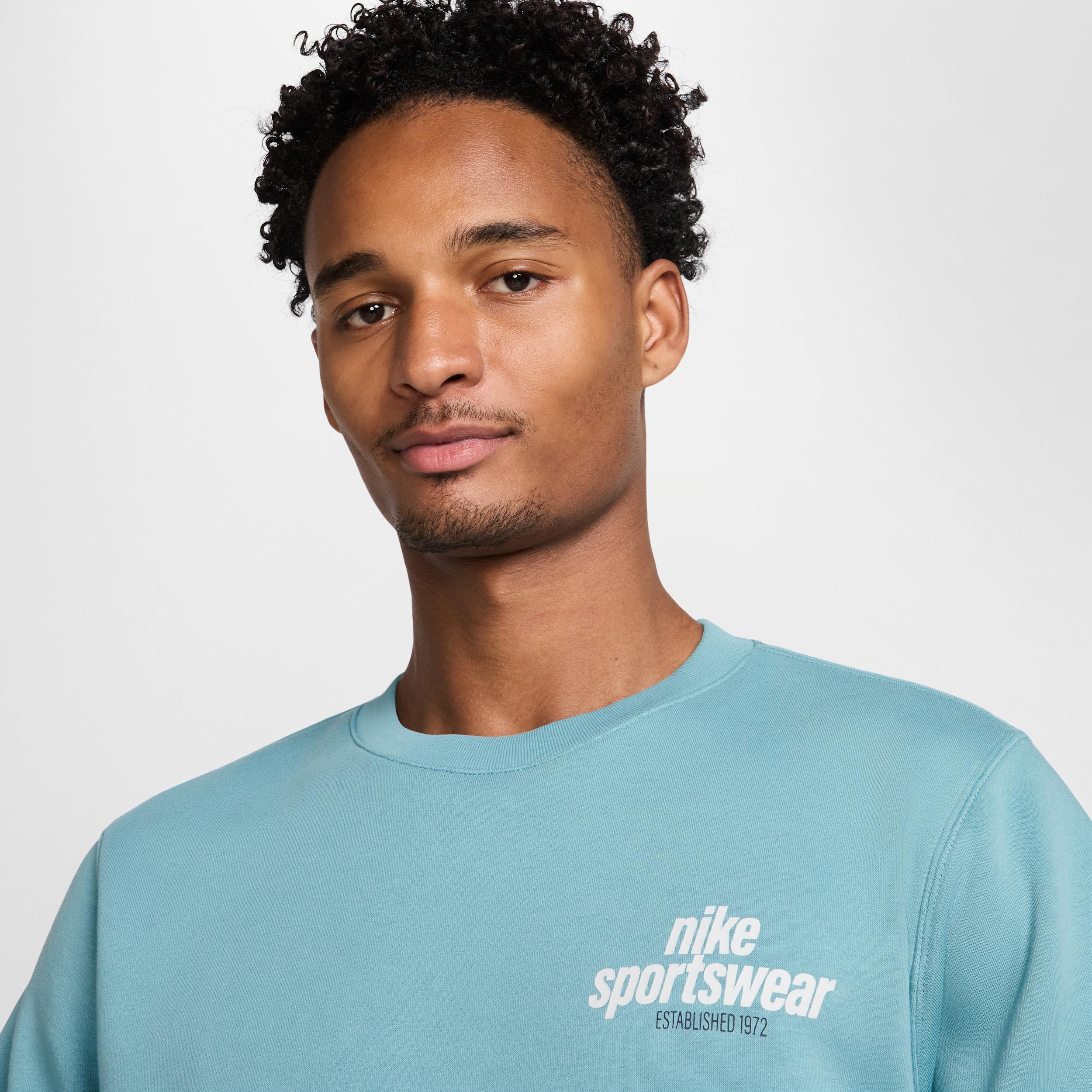 Nike Men's Club Fleece Crew Product Image